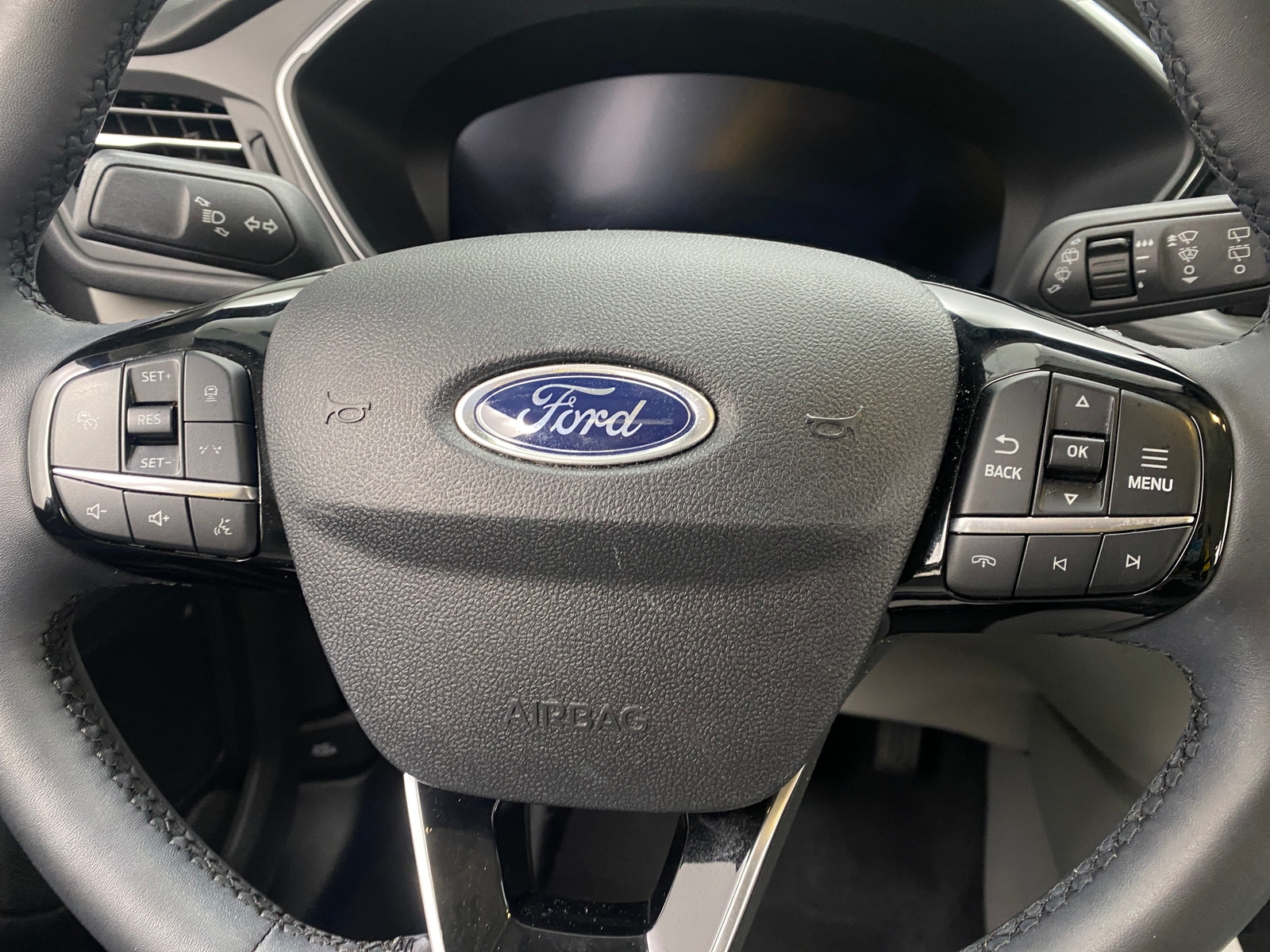 Thumbnail: 2023 Ford Escape - 4