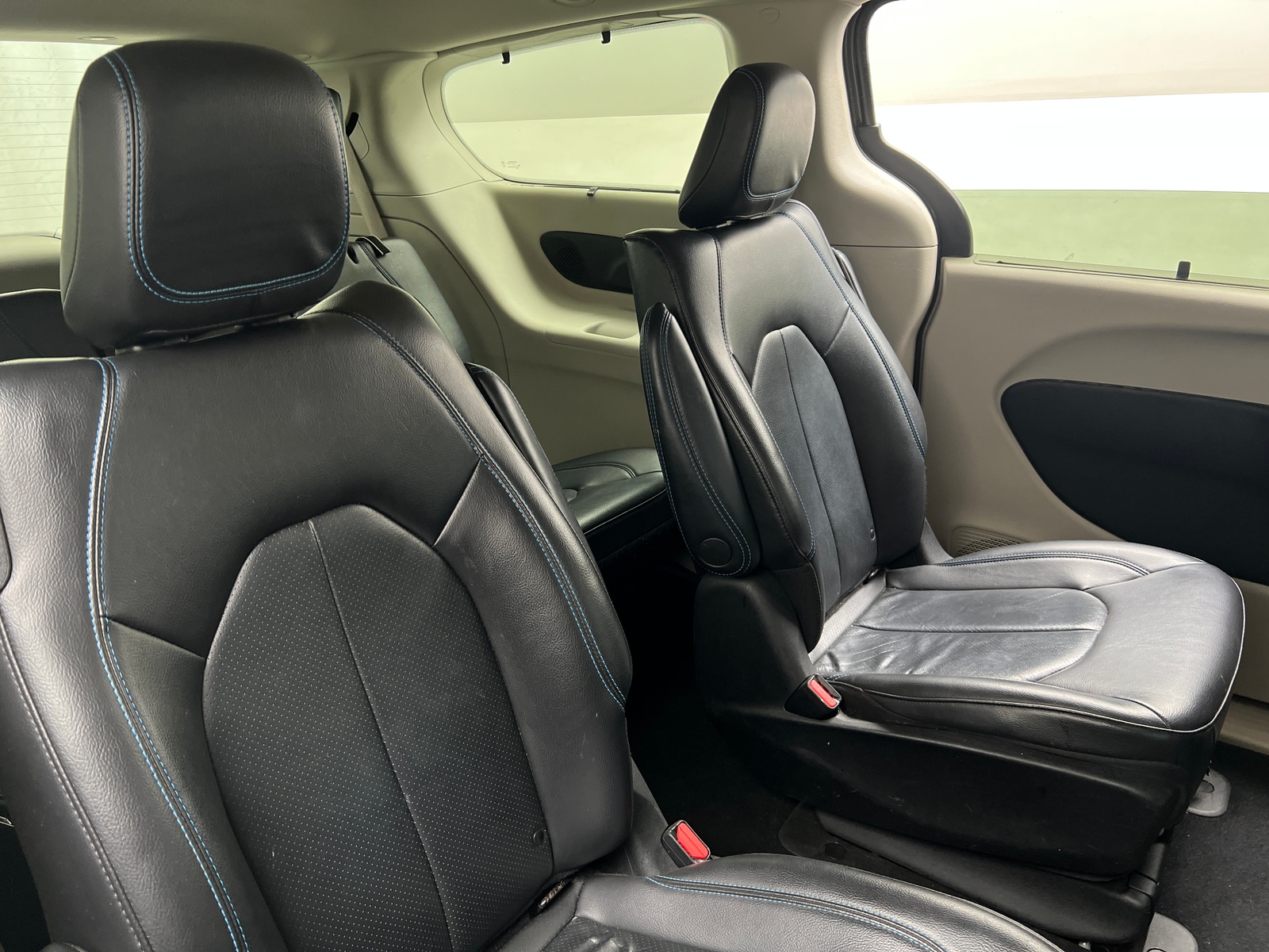 Thumbnail: 2021 Chrysler Pacifica - 5