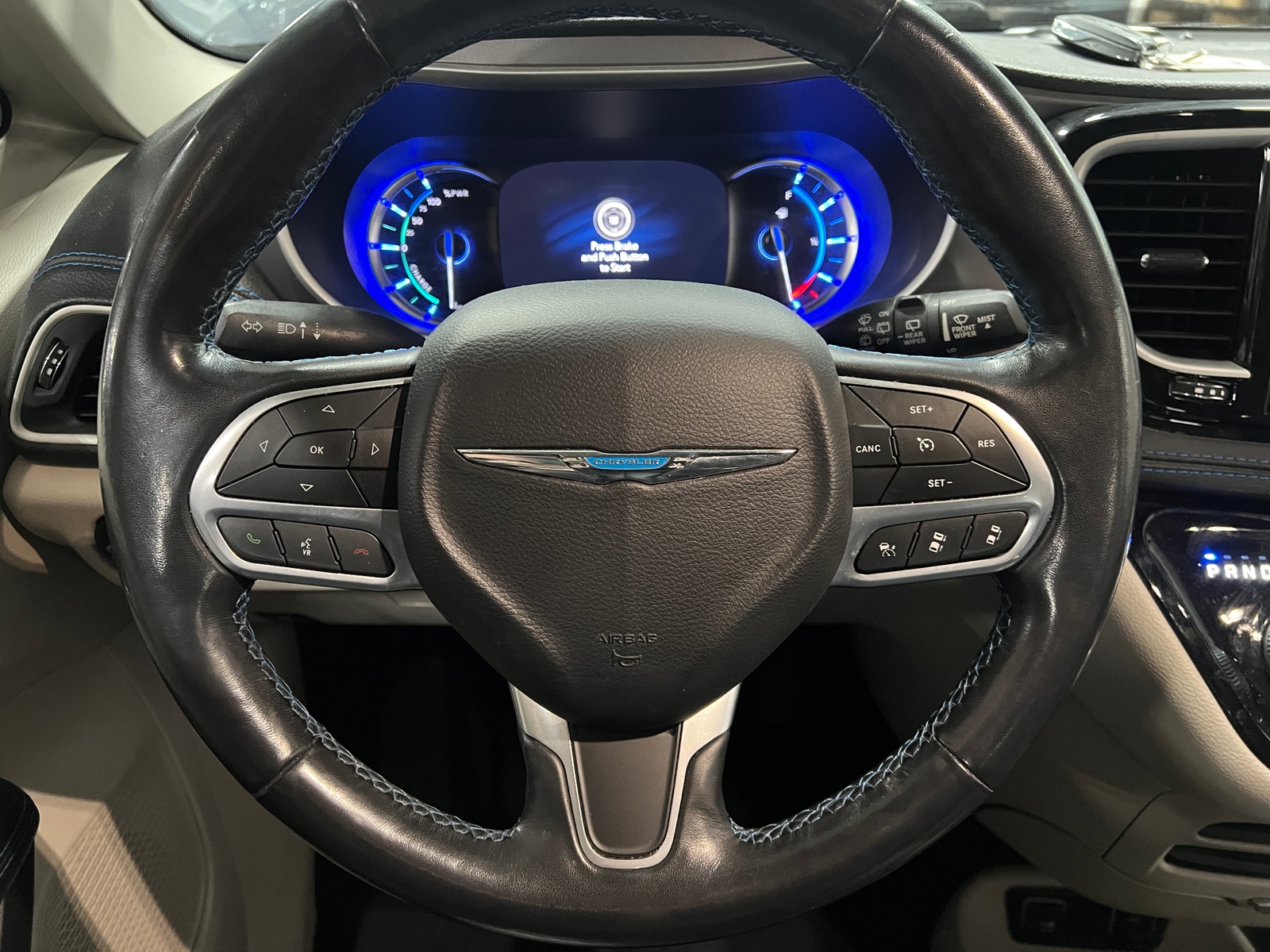 Thumbnail: 2021 Chrysler Pacifica - 4