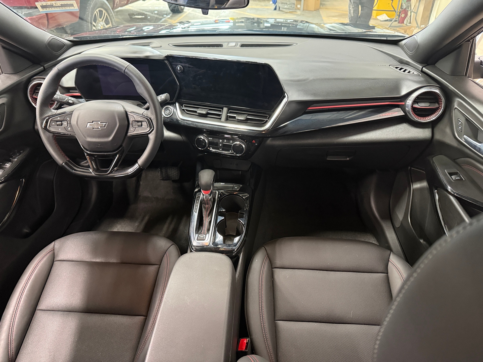 Thumbnail: 2025 Chevrolet Trax - 2