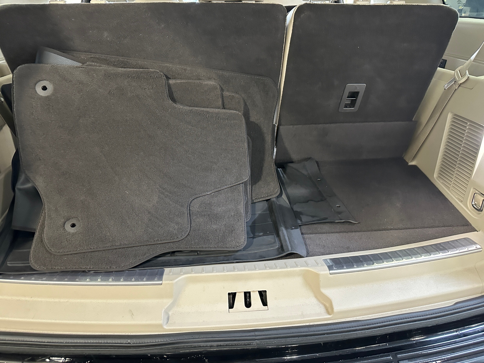 Thumbnail: 2019 Lincoln Navigator - 6