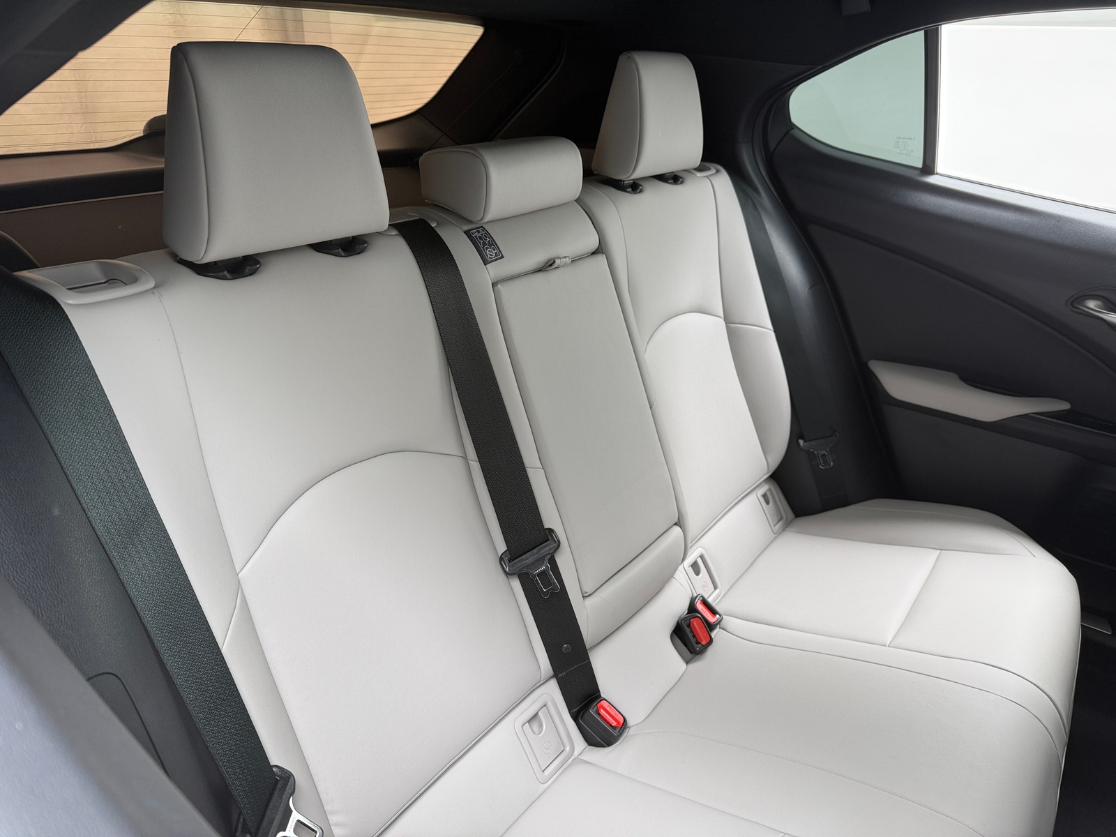 Thumbnail: 2022 Lexus UX - 5