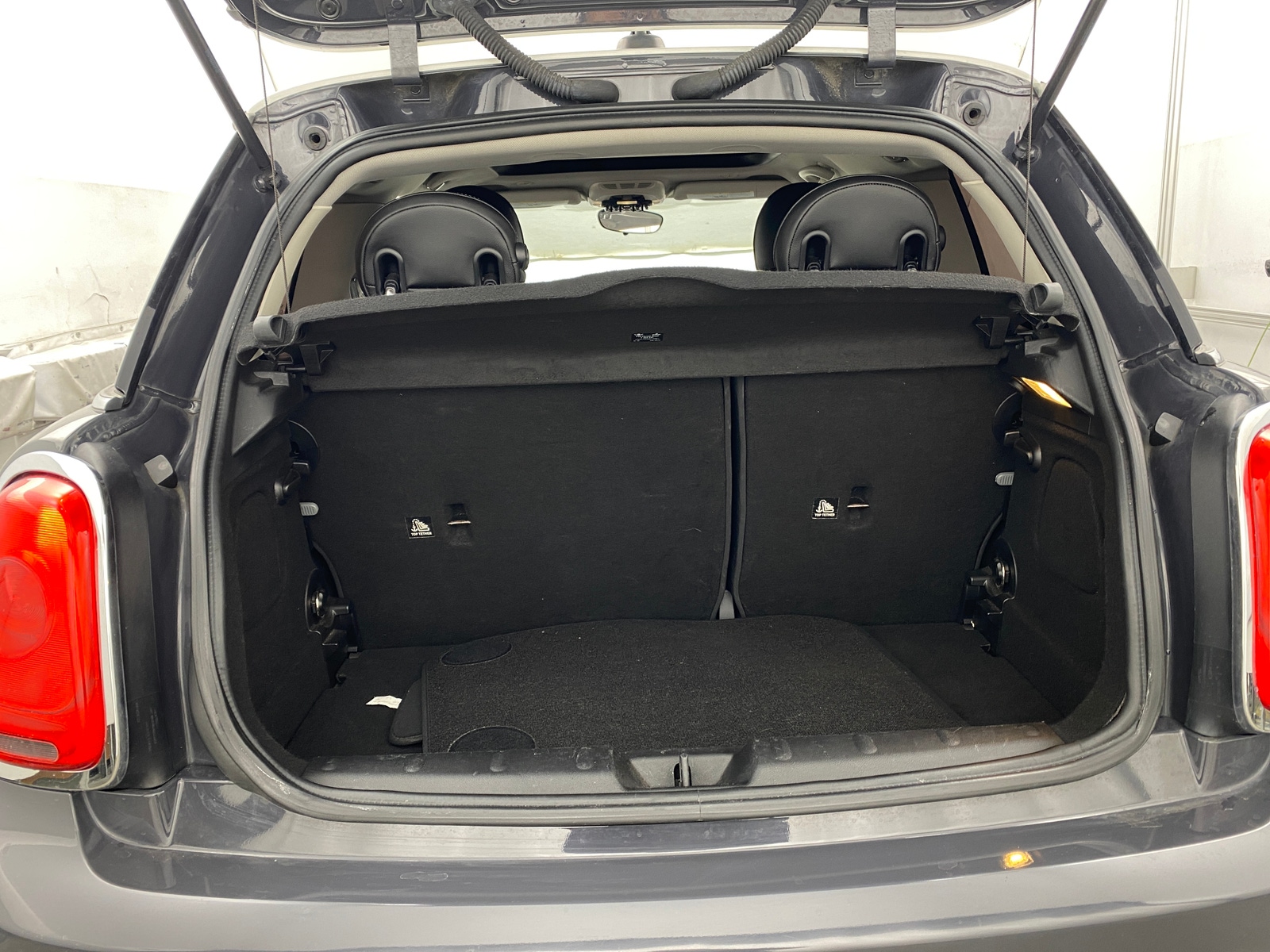 Thumbnail: 2015 MINI Cooper Hardtop - 6