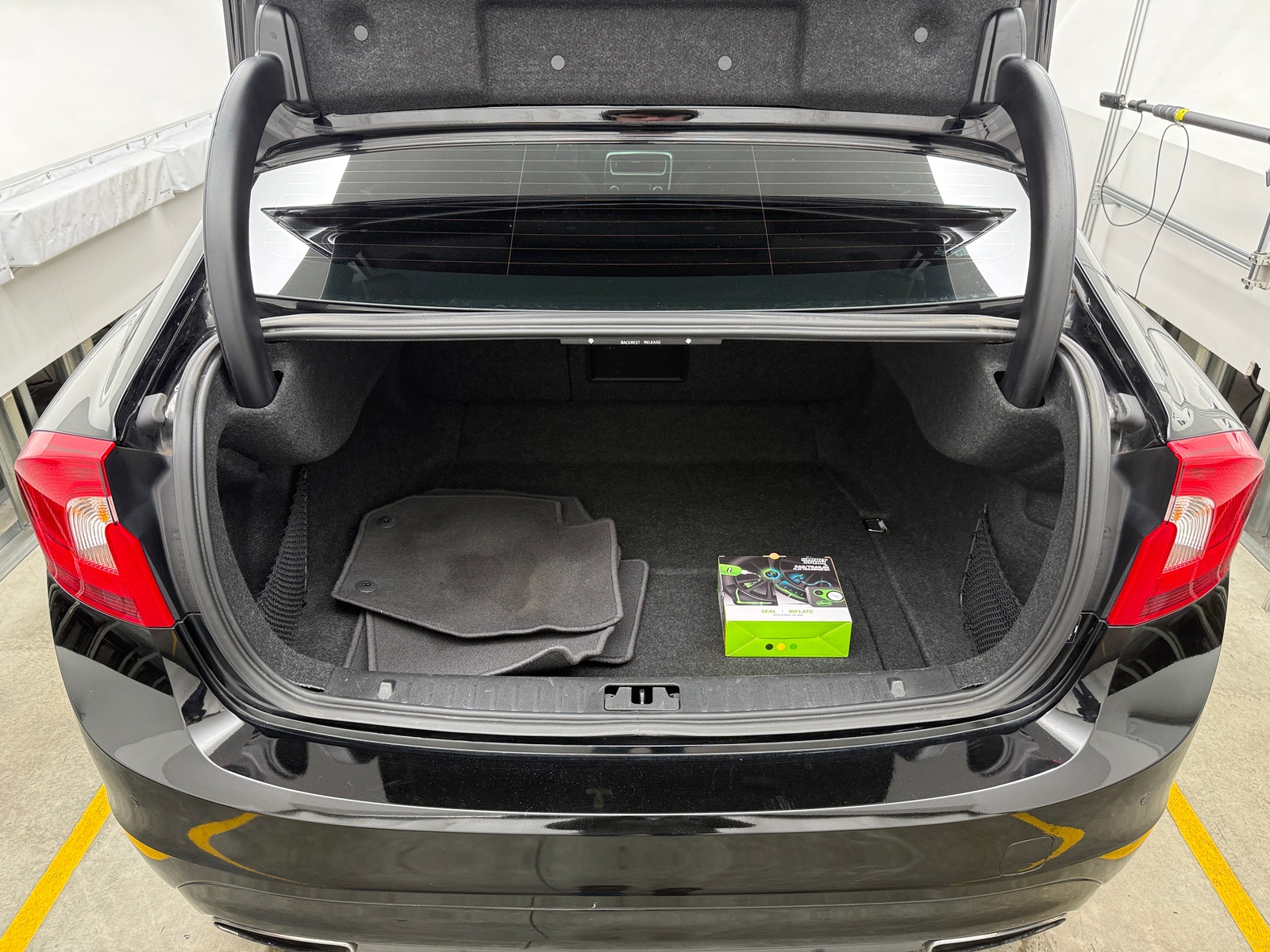 Thumbnail: 2015 Volvo S60 - 6