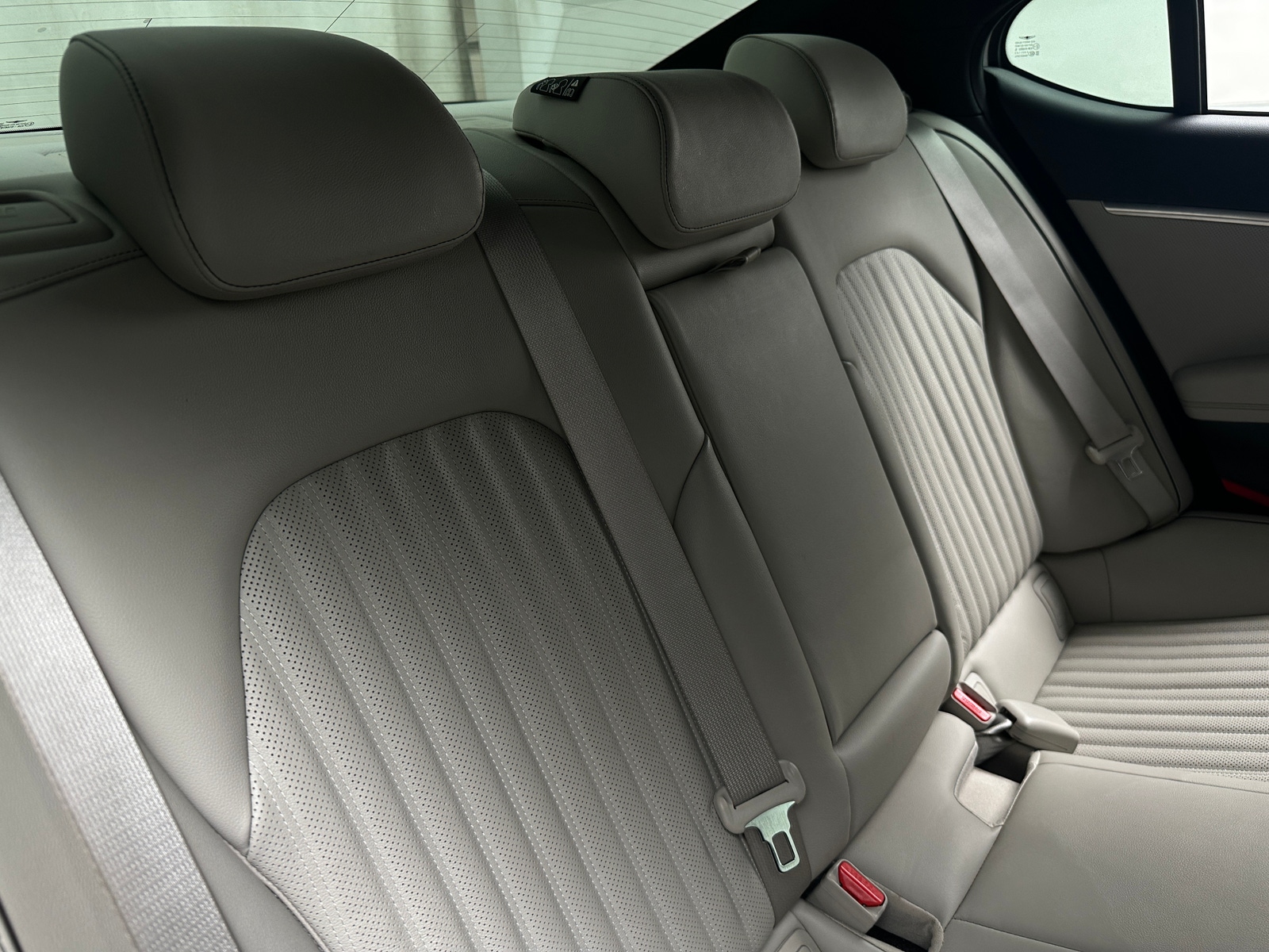 Thumbnail: 2022 Genesis G70 - 5