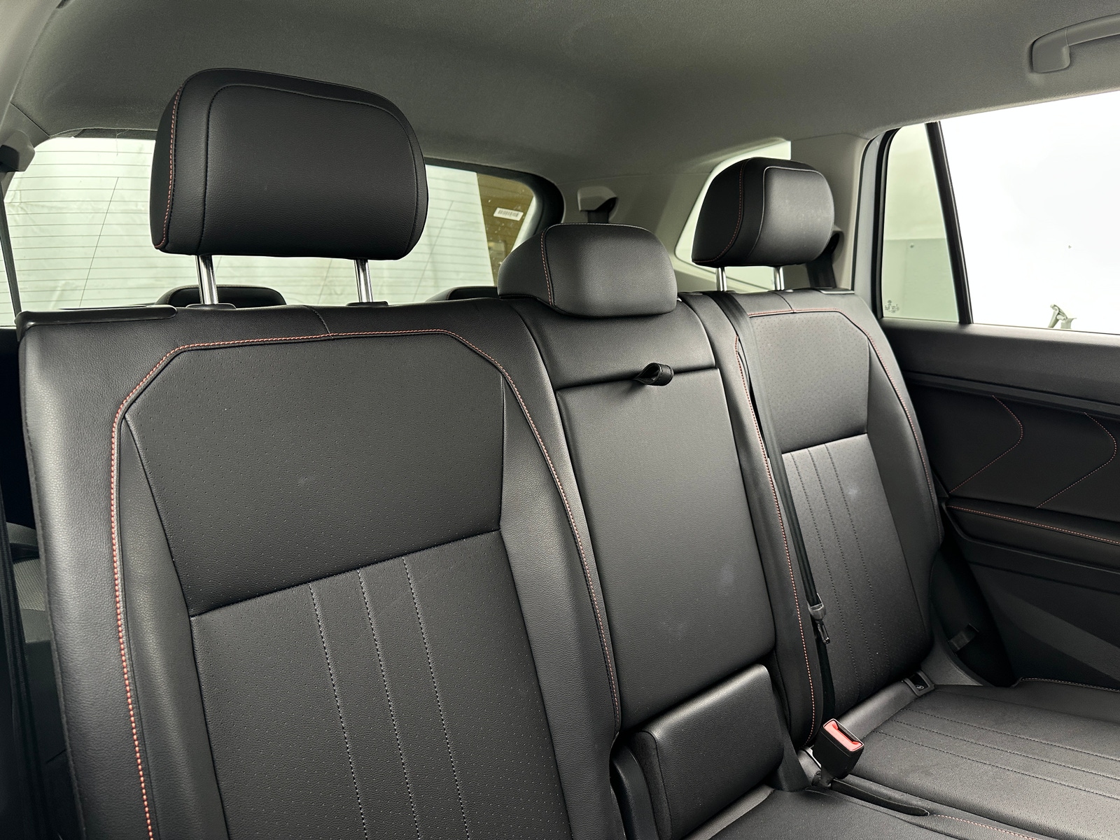 Thumbnail: 2024 Volkswagen Tiguan - 5