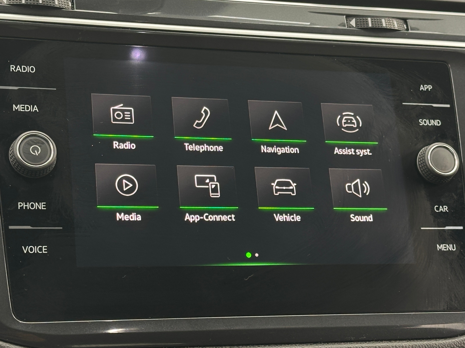 Thumbnail: 2024 Volkswagen Tiguan - 3