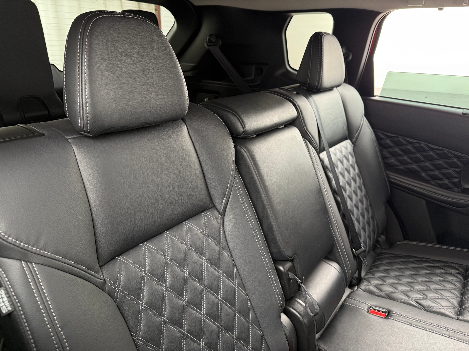 Thumbnail: 2023 Mitsubishi Outlander - 5