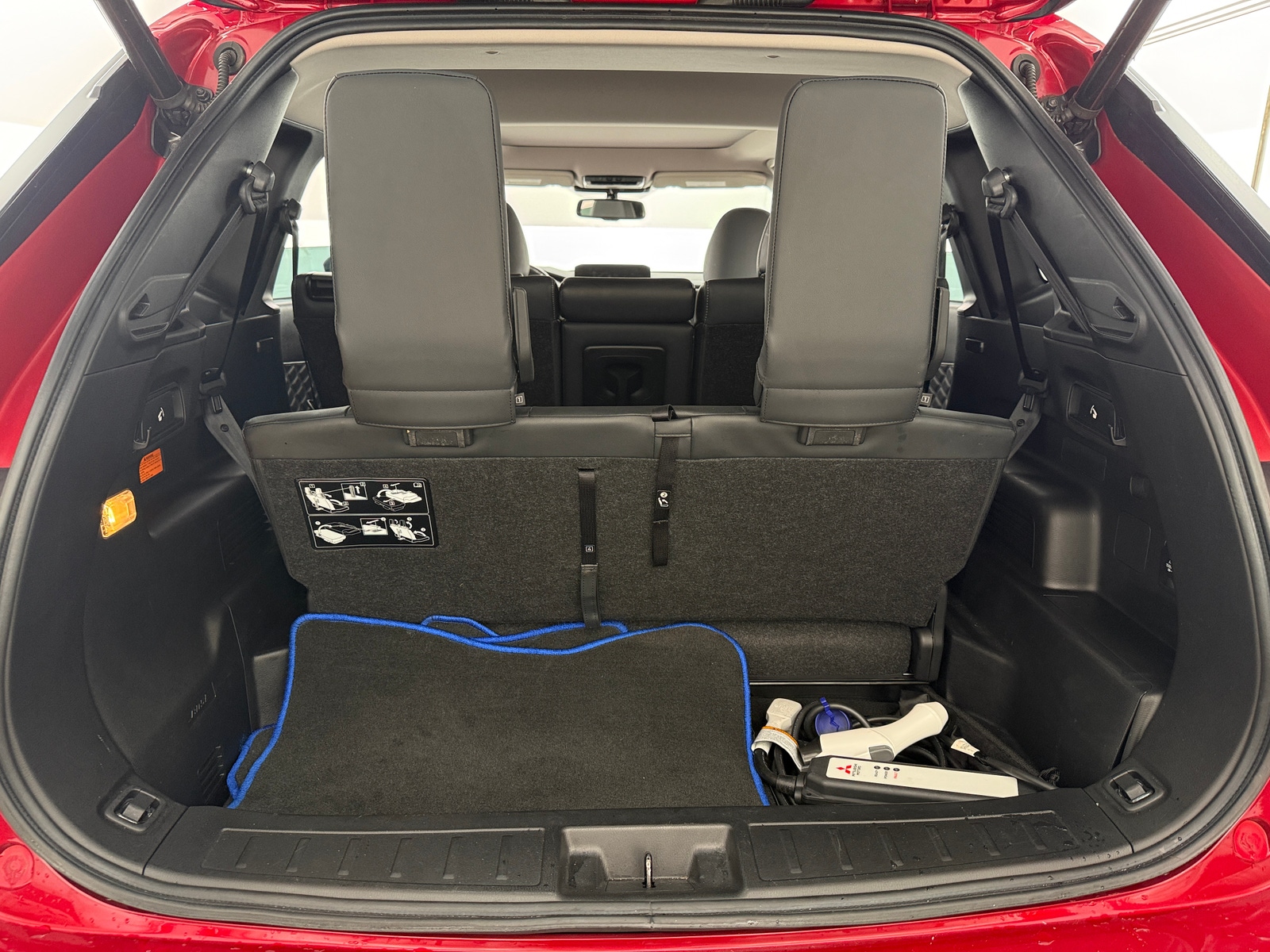 Thumbnail: 2023 Mitsubishi Outlander - 6