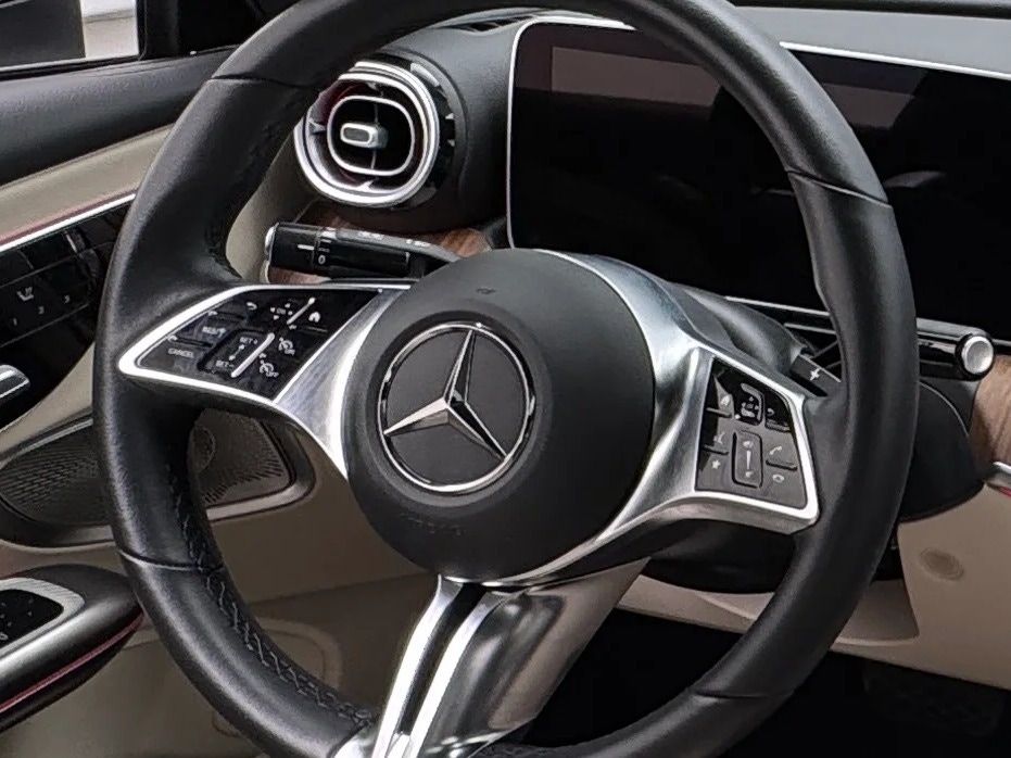 Thumbnail: 2025 Mercedes-Benz CLE - 3