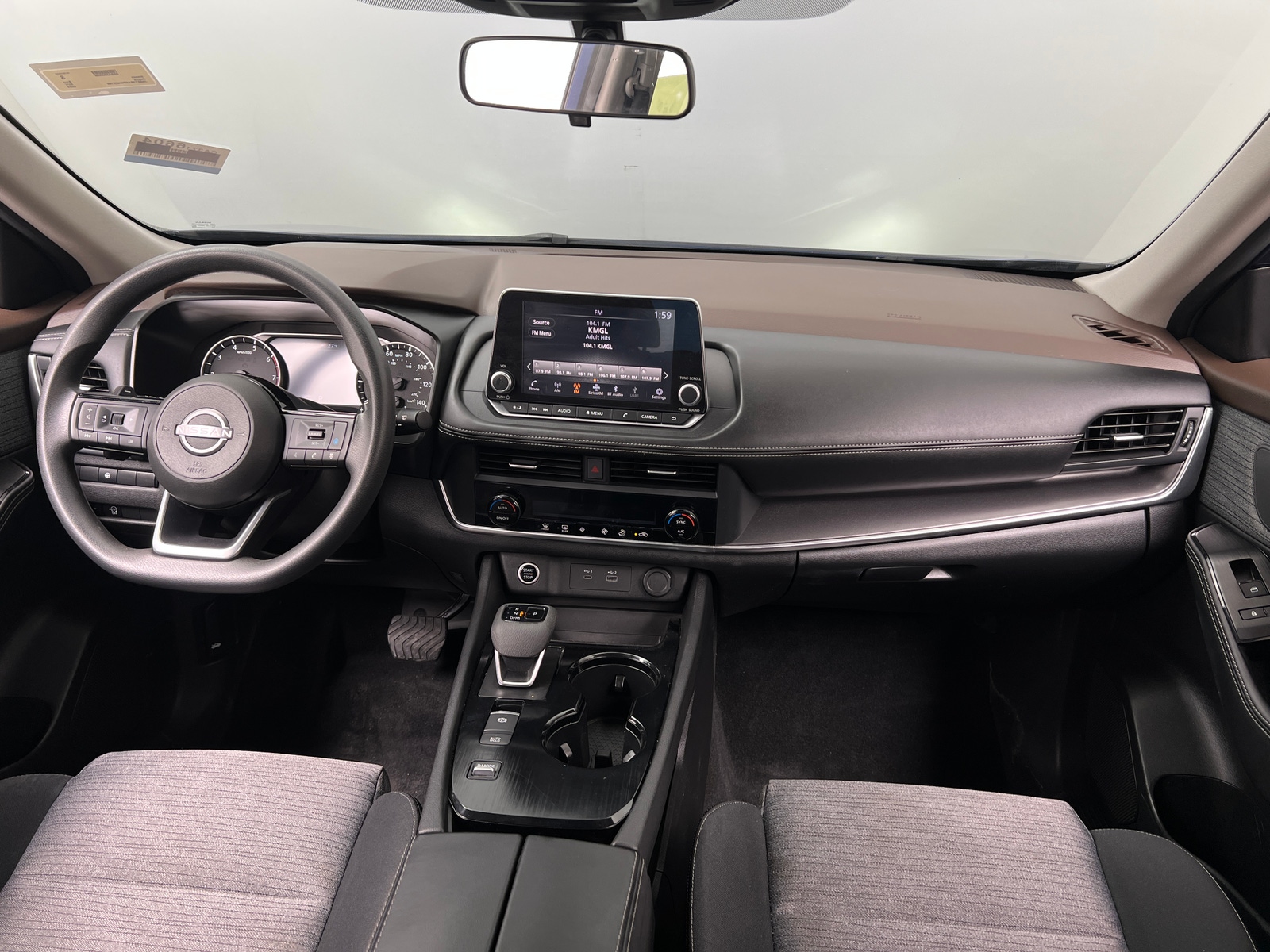 Thumbnail: 2023 Nissan Rogue - 3