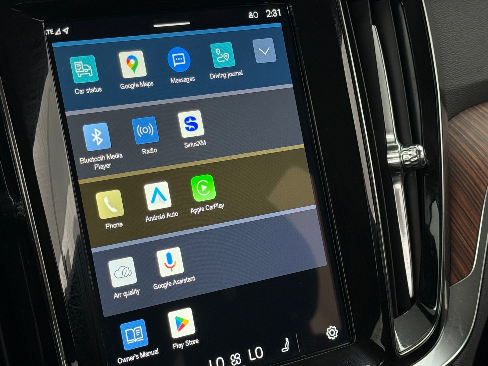 Thumbnail: 2025 Volvo V60 - 3