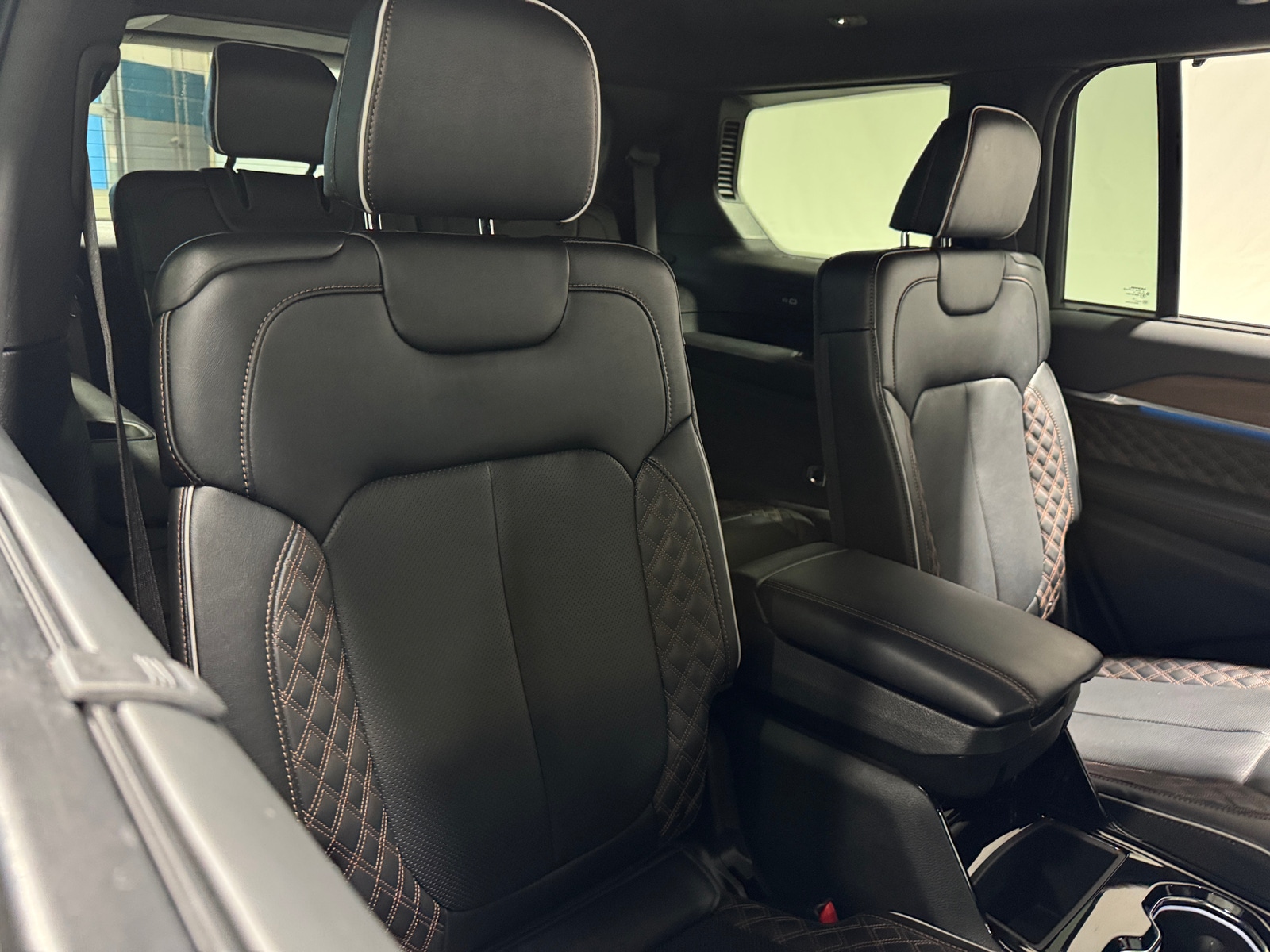 Thumbnail: 2024 Jeep Grand Cherokee L - 5