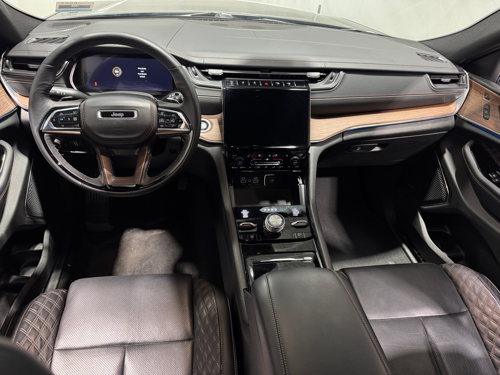 Thumbnail: 2024 Jeep Grand Cherokee L - 2