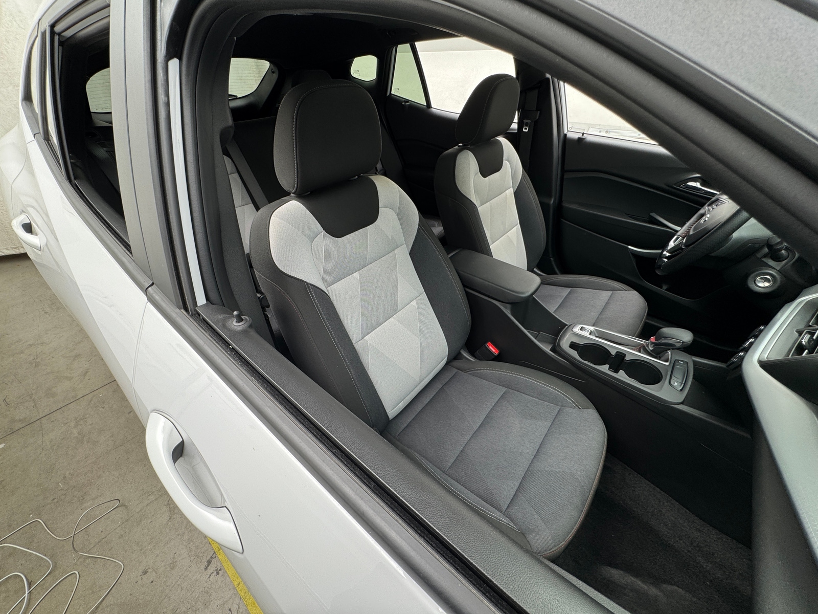 Thumbnail: 2025 Chevrolet Trax - 2