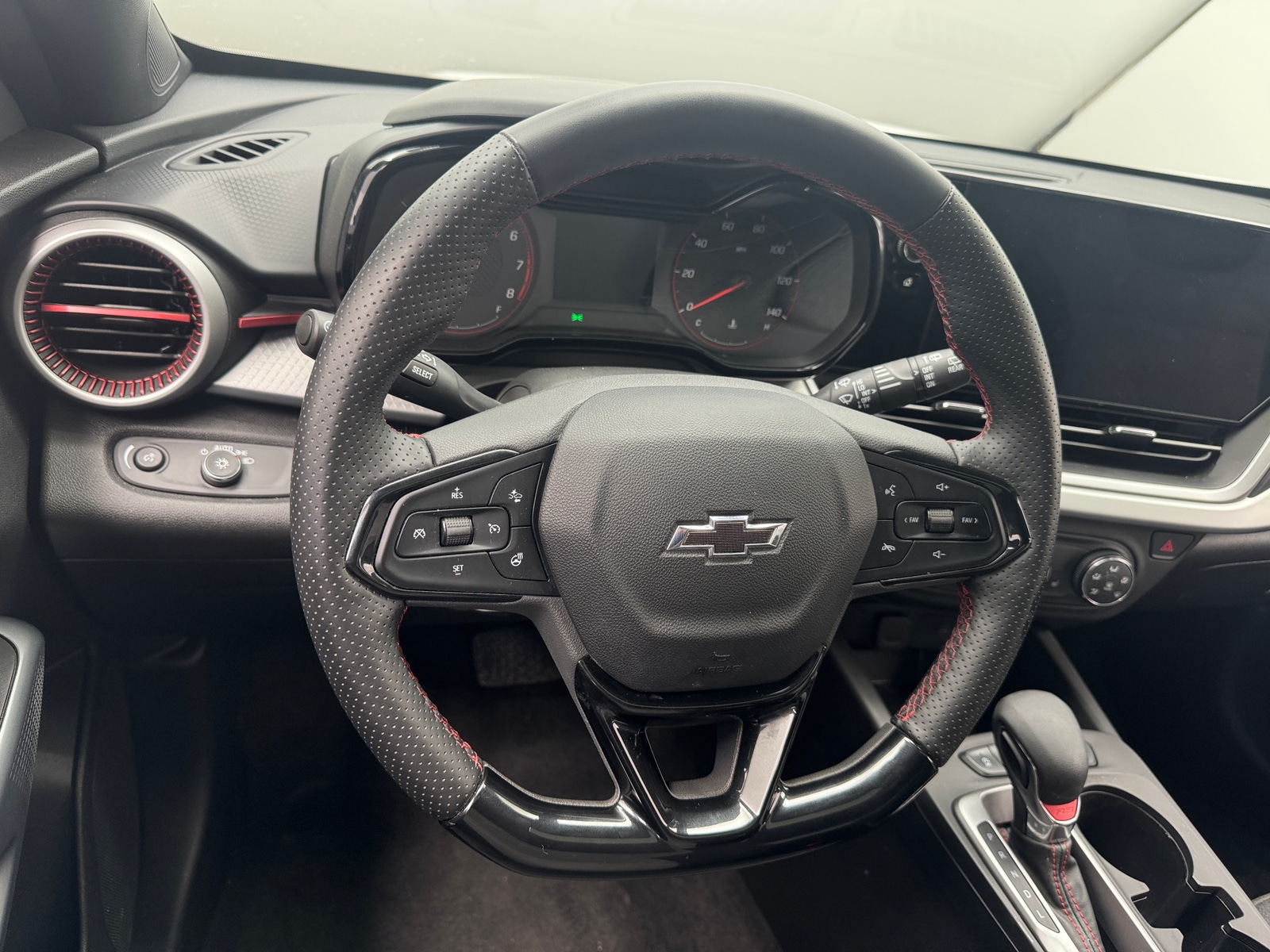 Thumbnail: 2025 Chevrolet Trax - 5