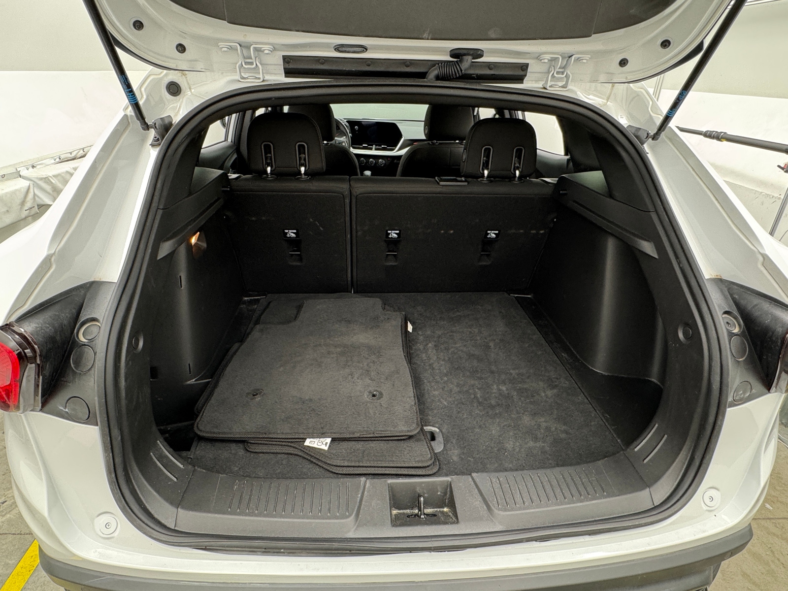 Thumbnail: 2025 Chevrolet Trax - 7