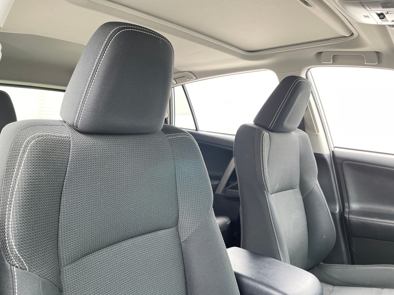 Thumbnail: 2018 Toyota RAV4 - 2