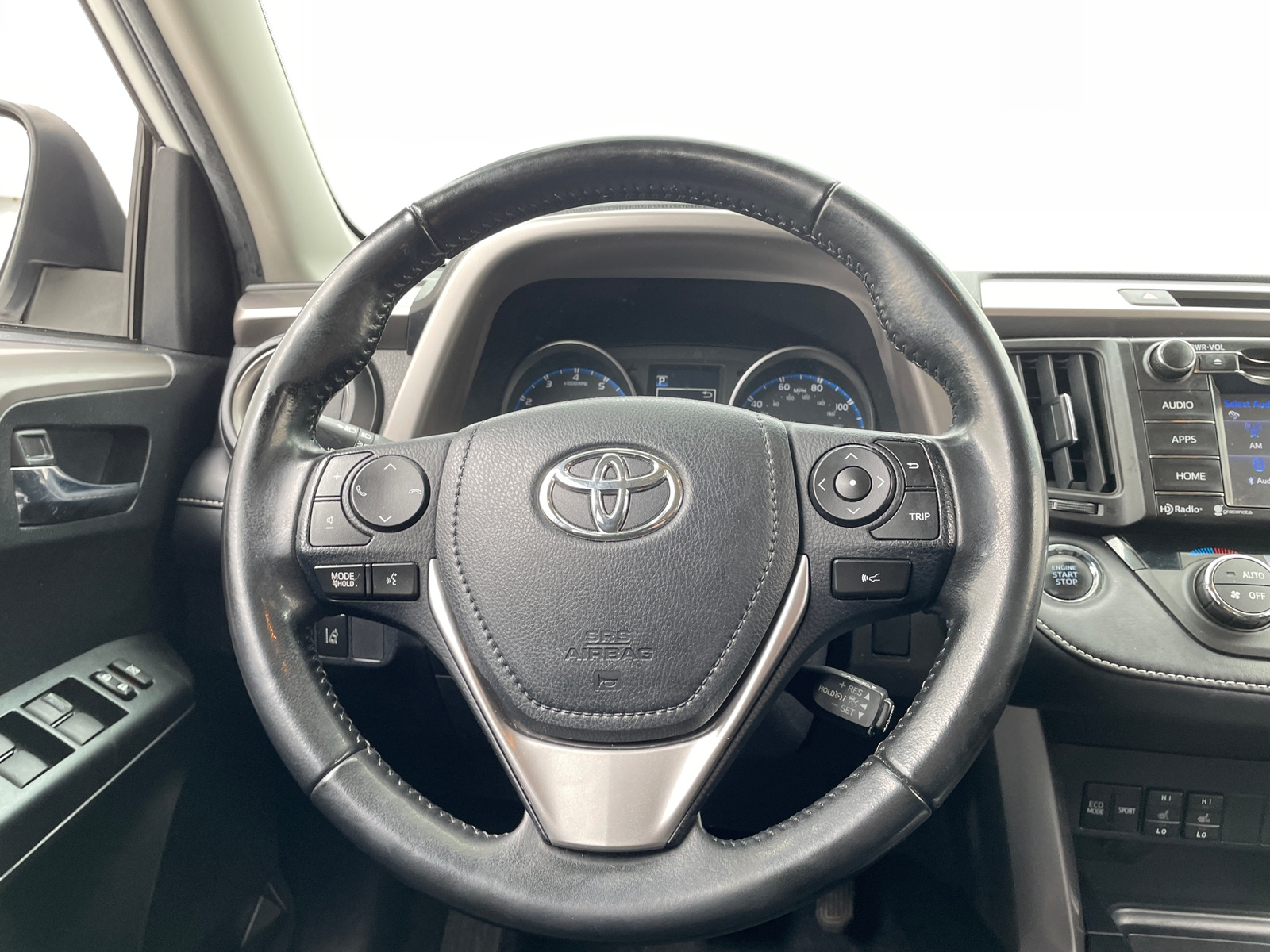 Thumbnail: 2018 Toyota RAV4 - 5