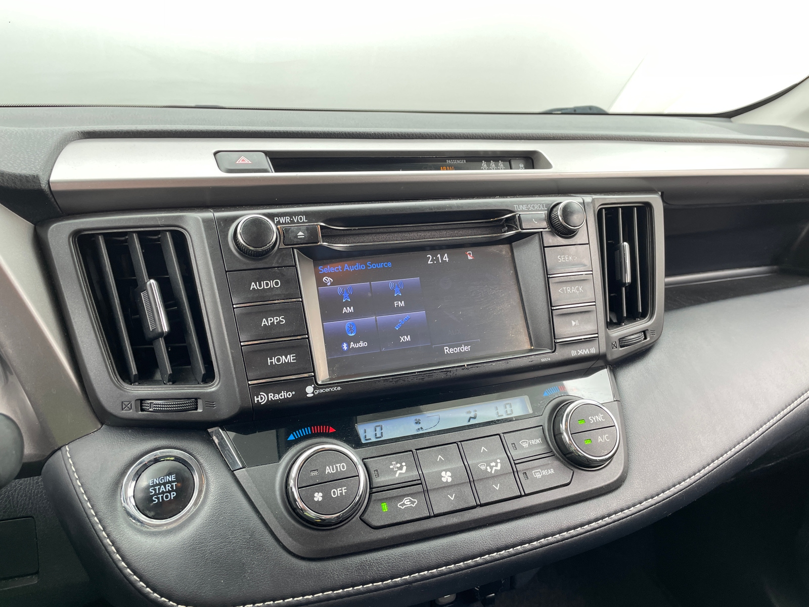 Thumbnail: 2018 Toyota RAV4 - 4