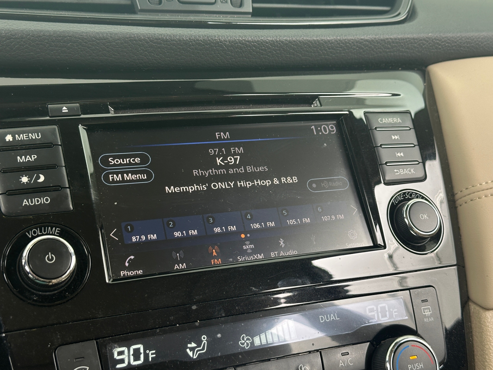 Thumbnail: 2019 Nissan Rogue - 3