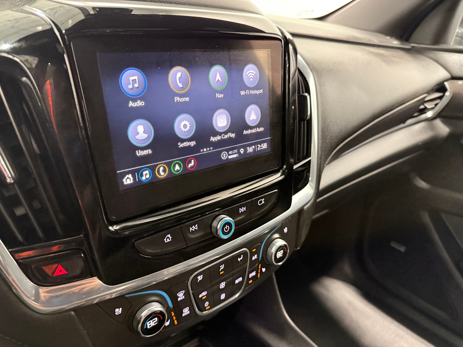 Thumbnail: 2022 Chevrolet Traverse - 3