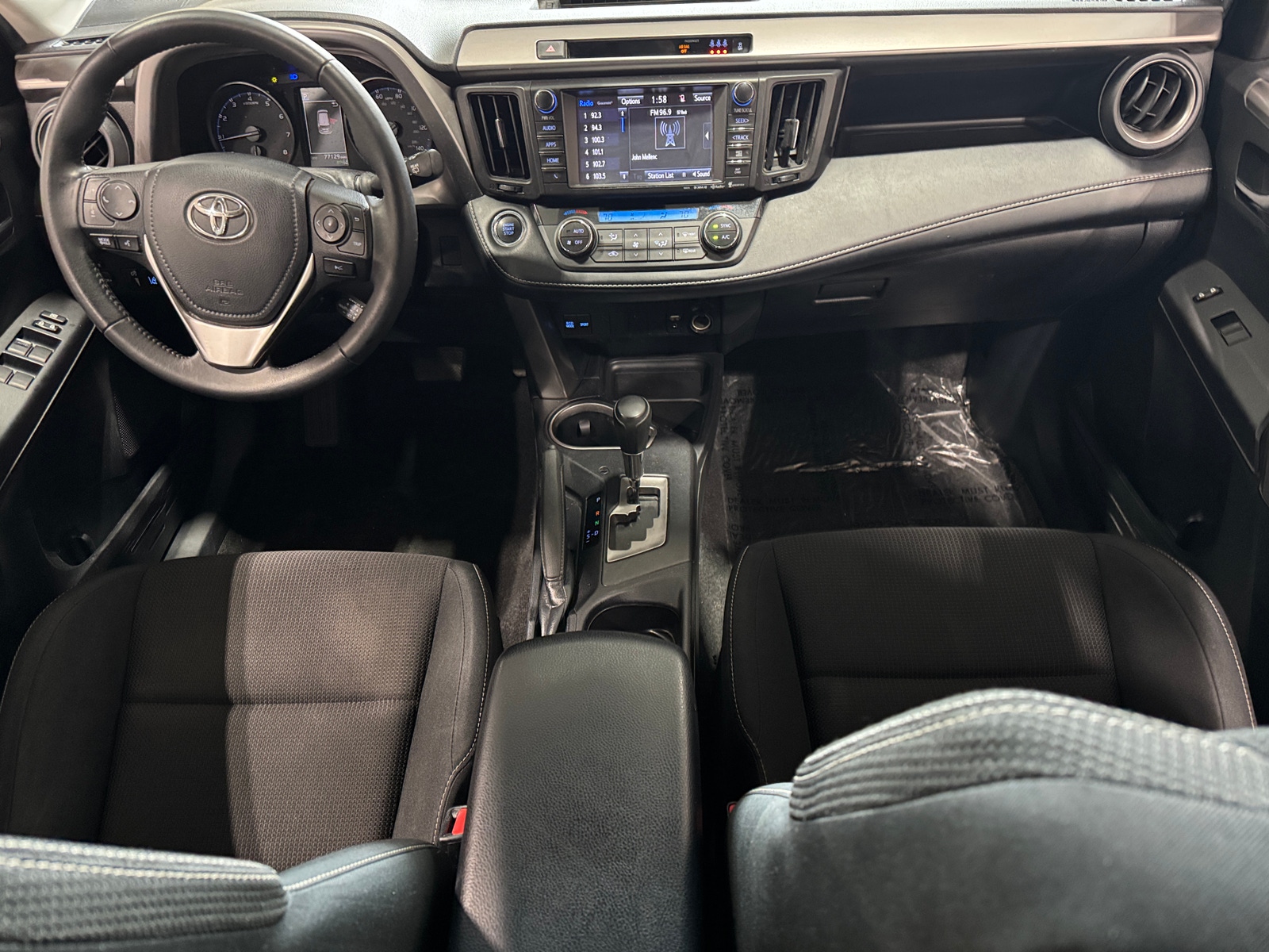 Thumbnail: 2018 Toyota RAV4 - 3