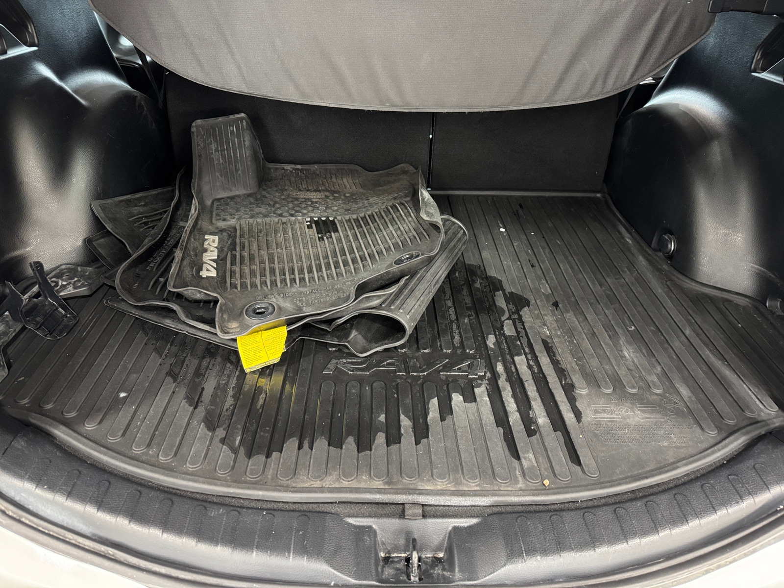 Thumbnail: 2018 Toyota RAV4 - 7