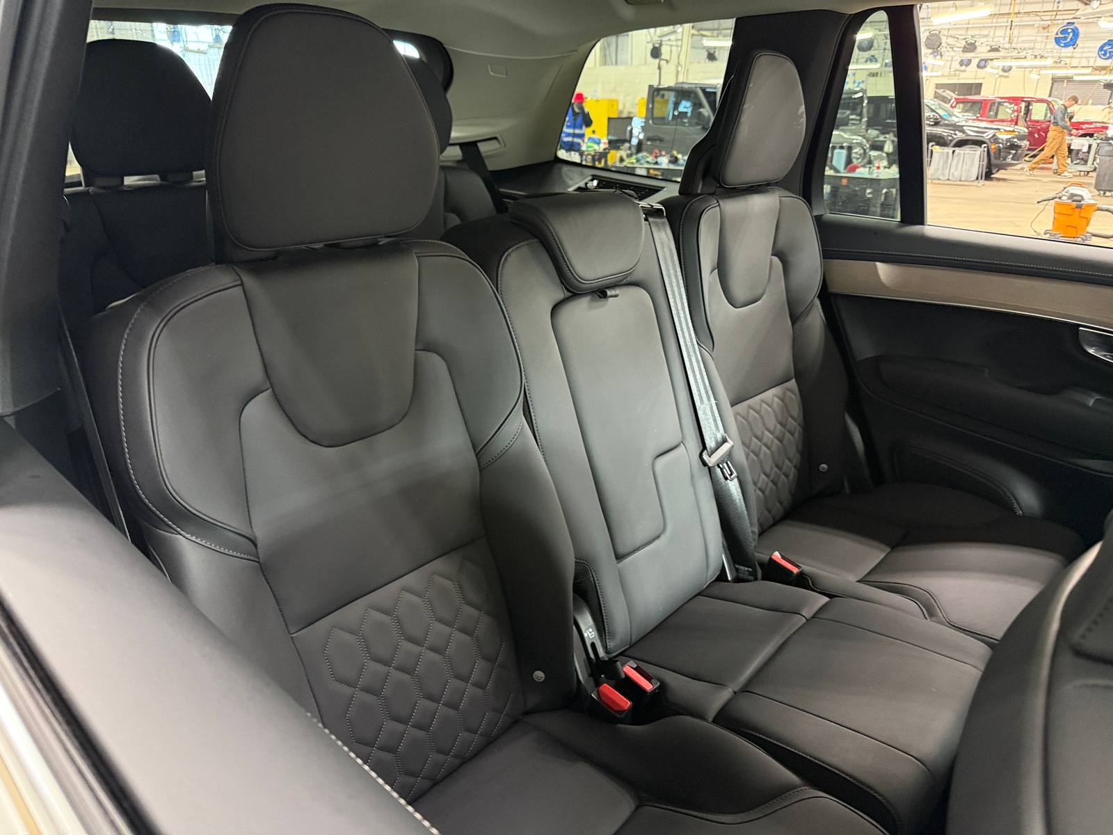 Thumbnail: 2025 Volvo XC90 - 5