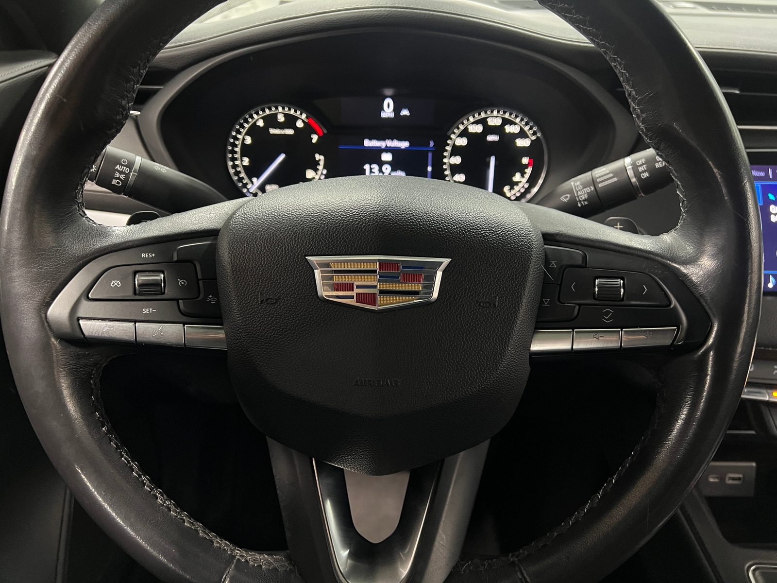 Thumbnail: 2020 Cadillac XT4 - 4