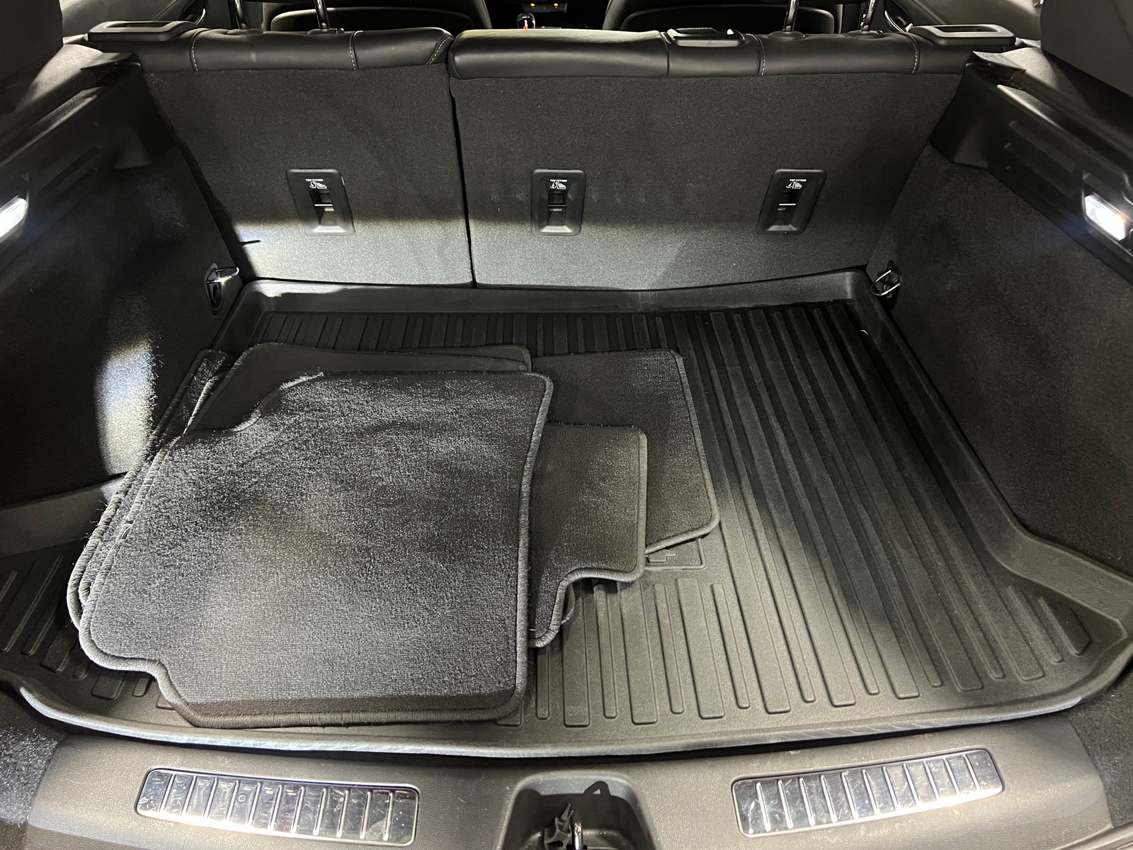 Thumbnail: 2020 Cadillac XT4 - 6