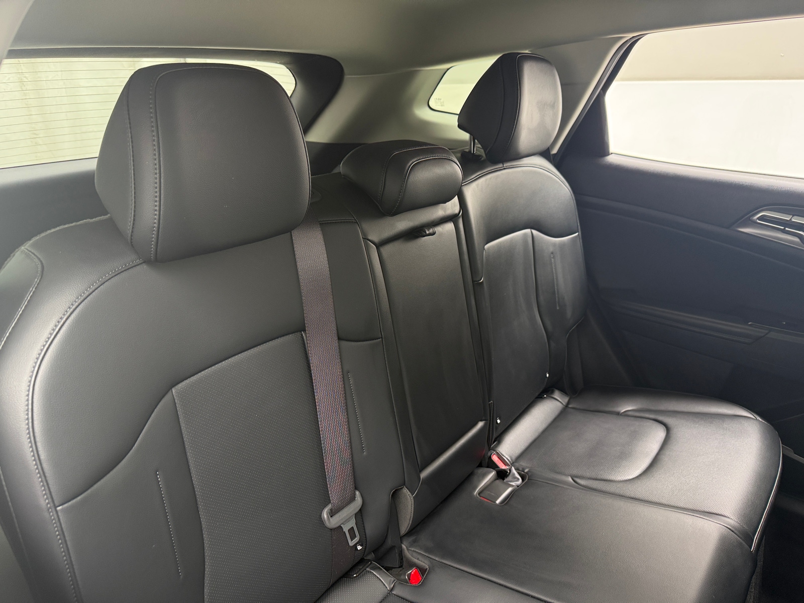 Thumbnail: 2023 Kia Sportage - 5