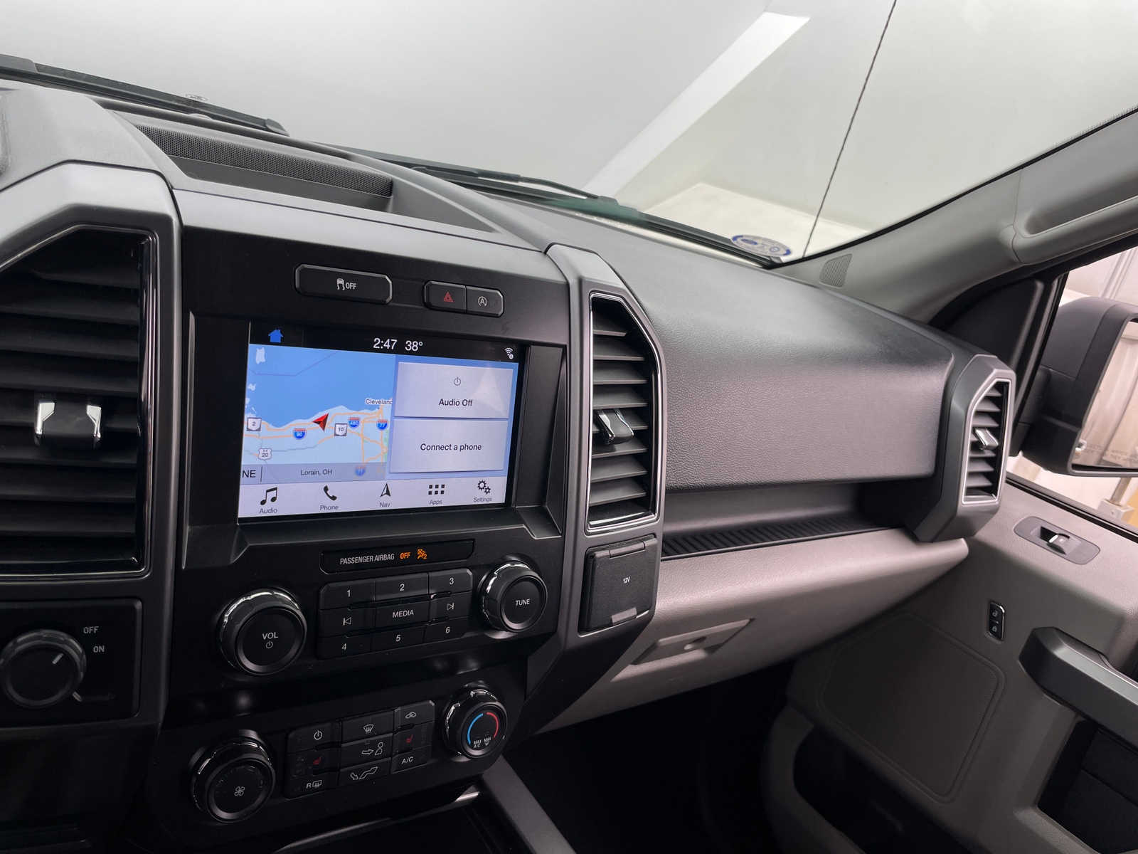 Thumbnail: 2019 Ford Econoline - 4