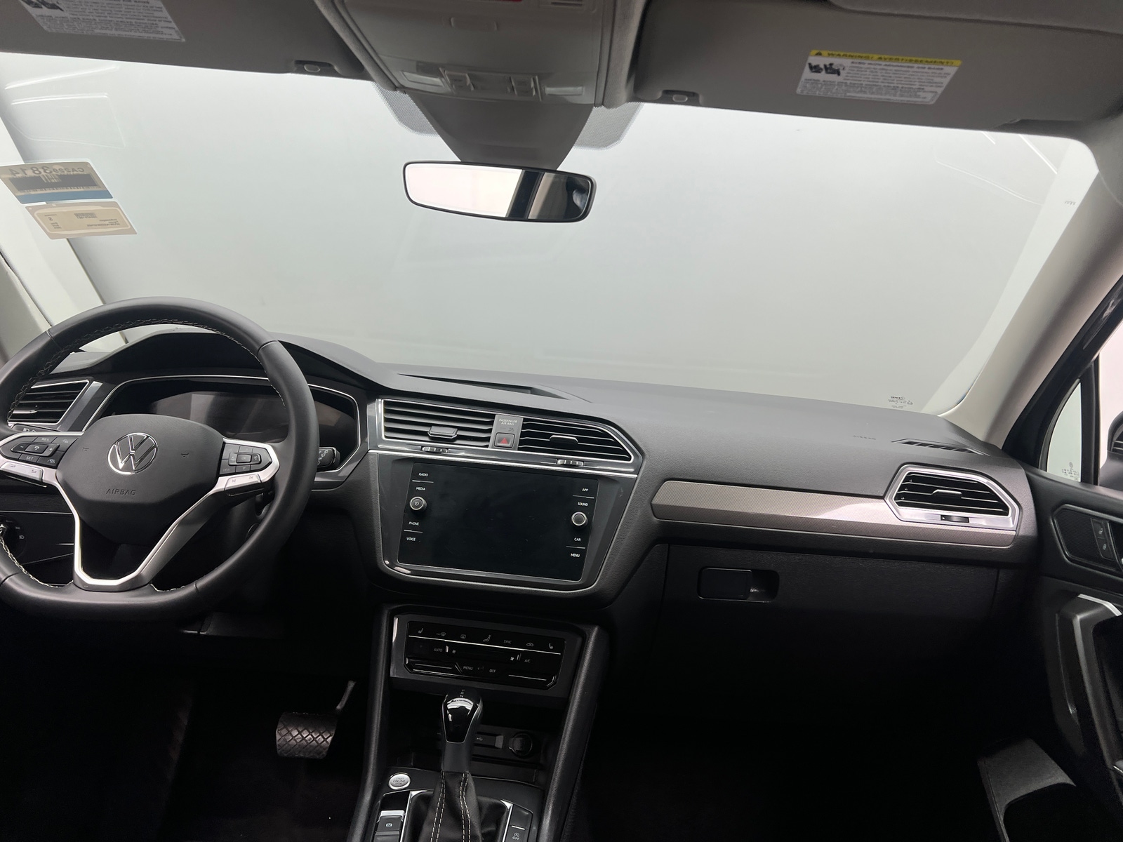 Thumbnail: 2024 Volkswagen Tiguan - 2