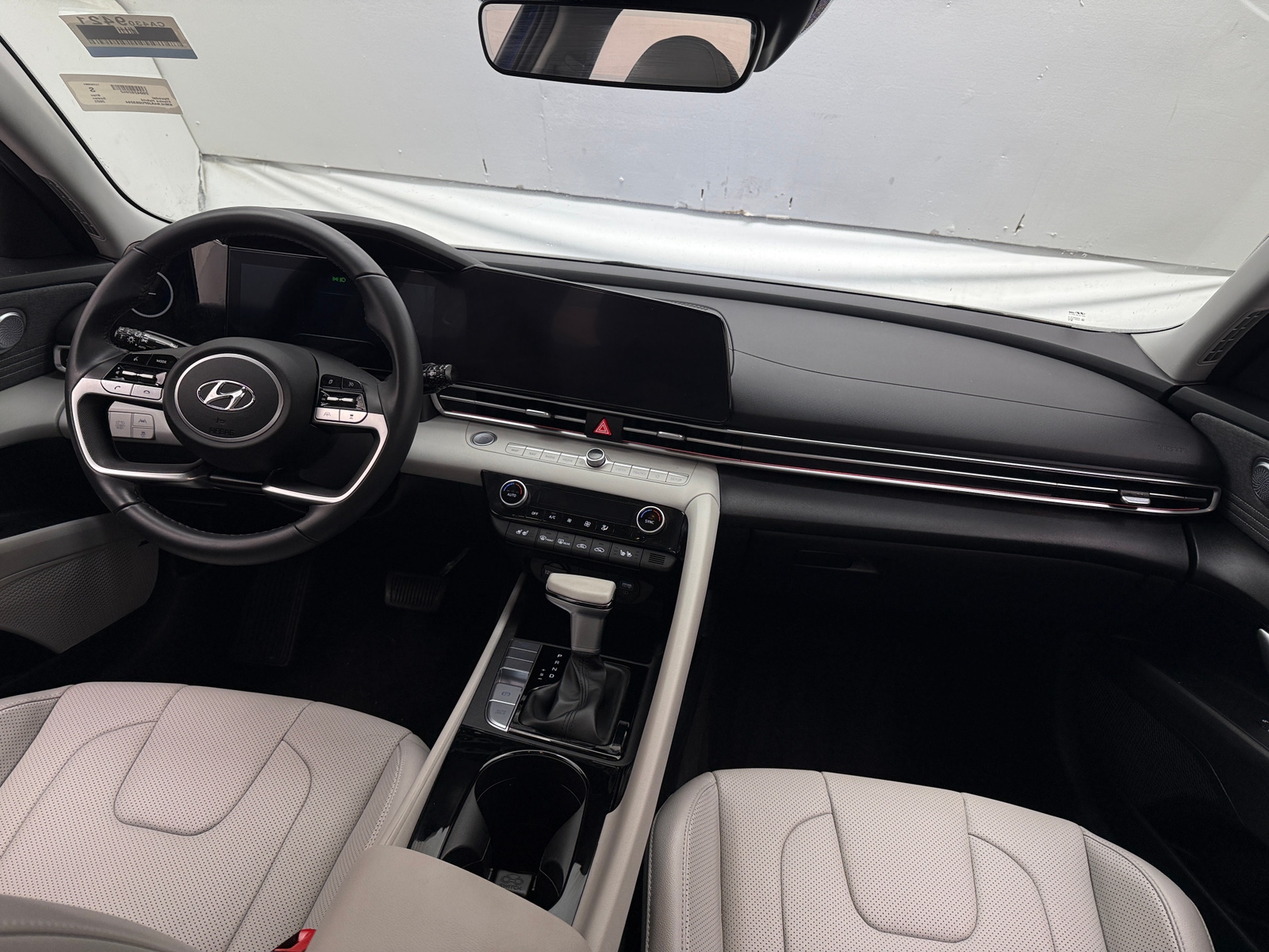 Thumbnail: 2023 Hyundai Elantra - 2