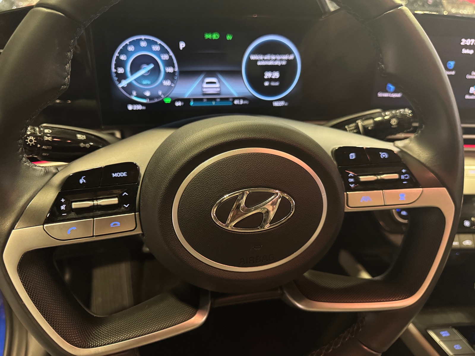 Thumbnail: 2023 Hyundai Elantra - 4