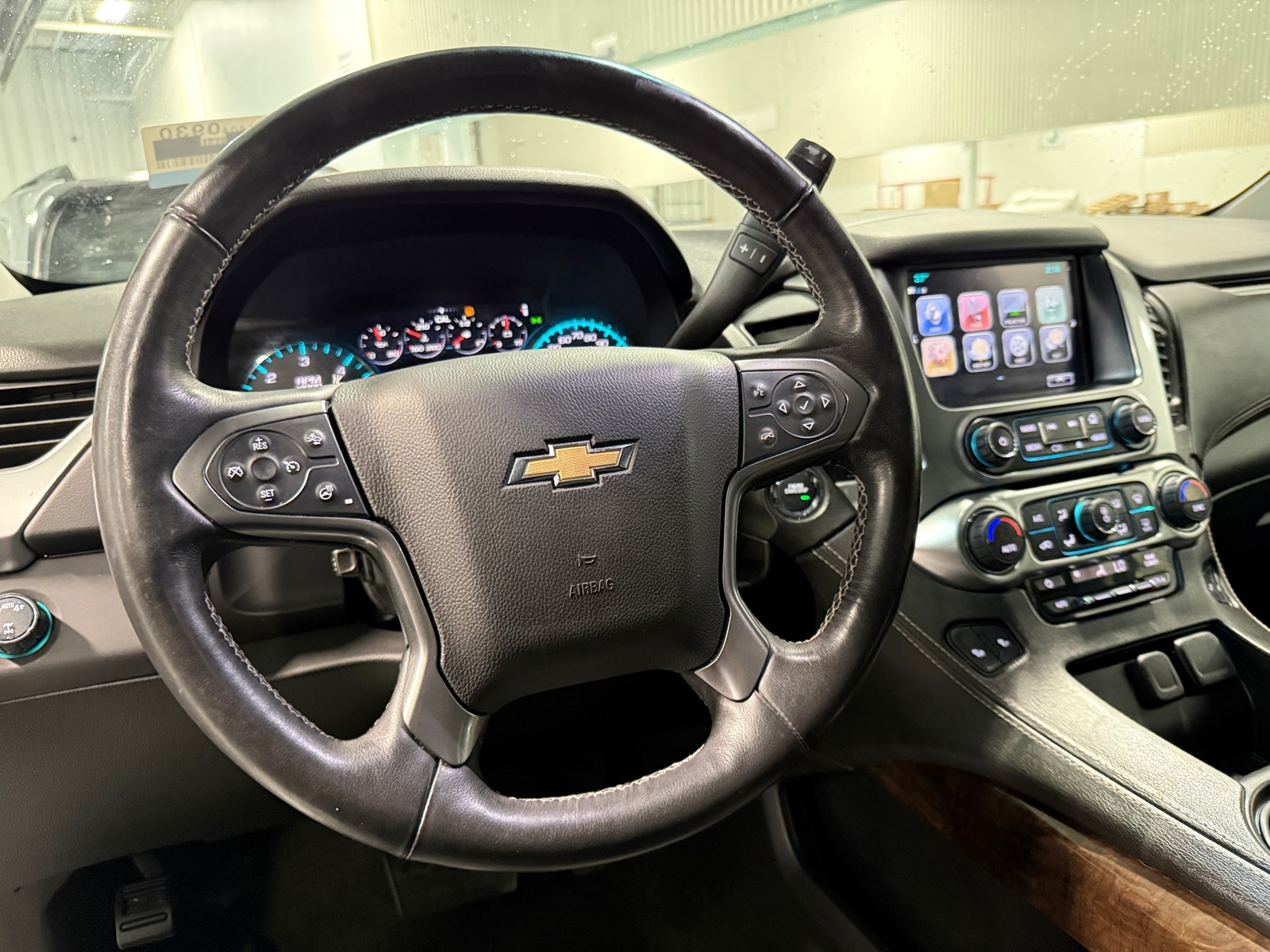 Thumbnail: 2017 Chevrolet Tahoe - 4