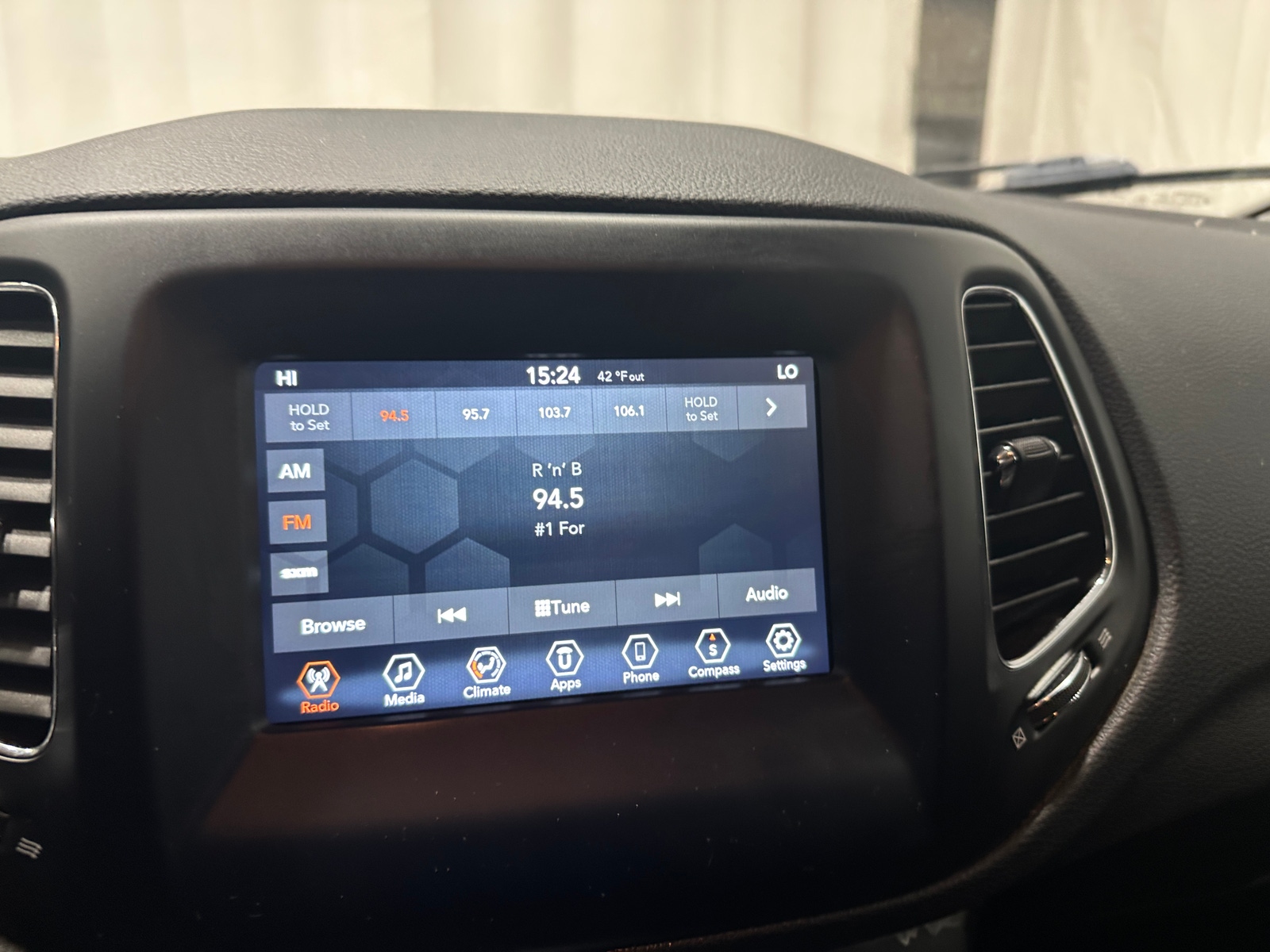 Thumbnail: 2020 Jeep Compass - 4