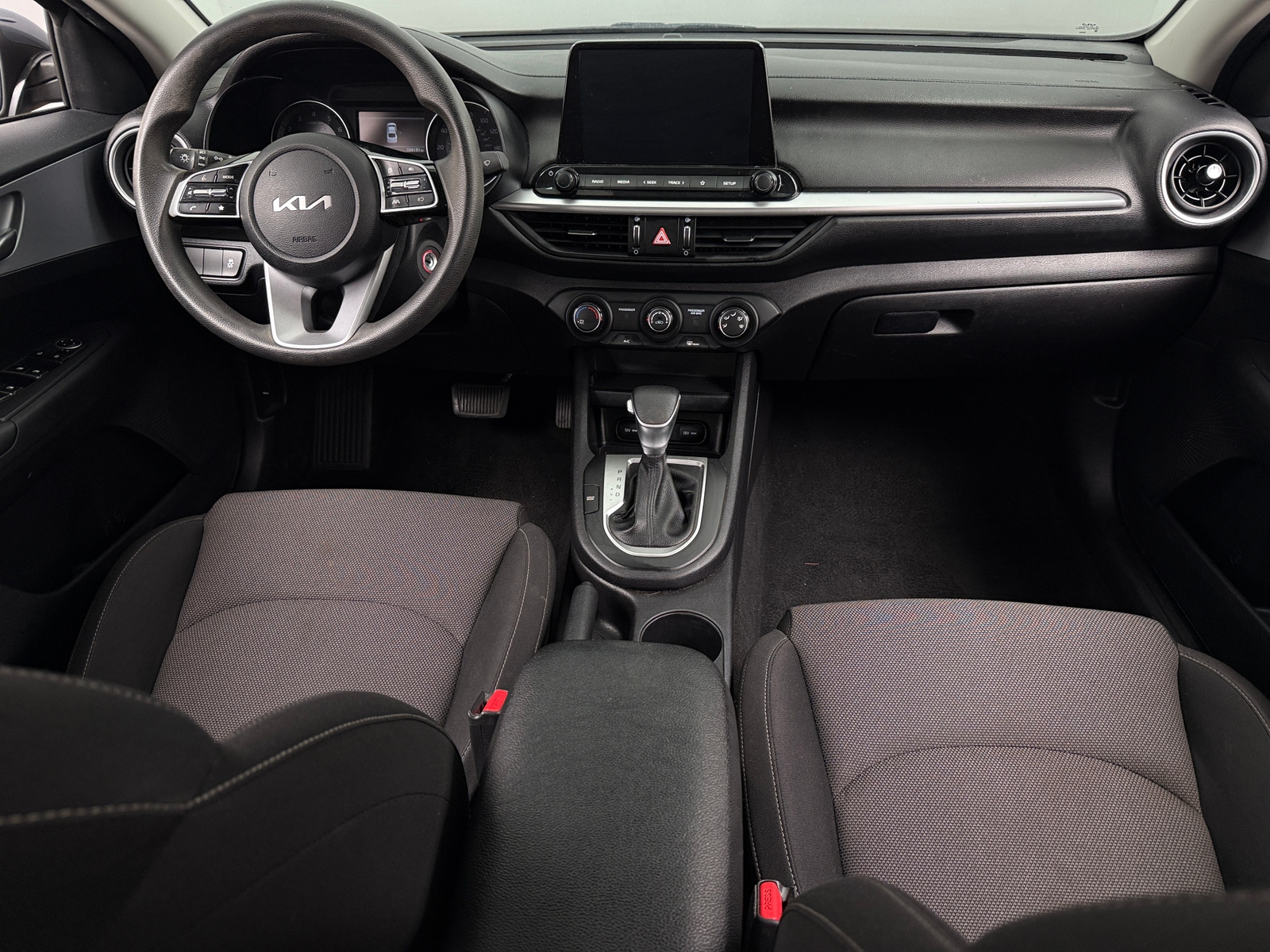 Thumbnail: 2022 Kia Forte - 3