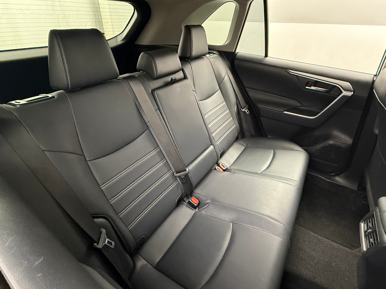 Thumbnail: 2020 Toyota RAV4 - 6