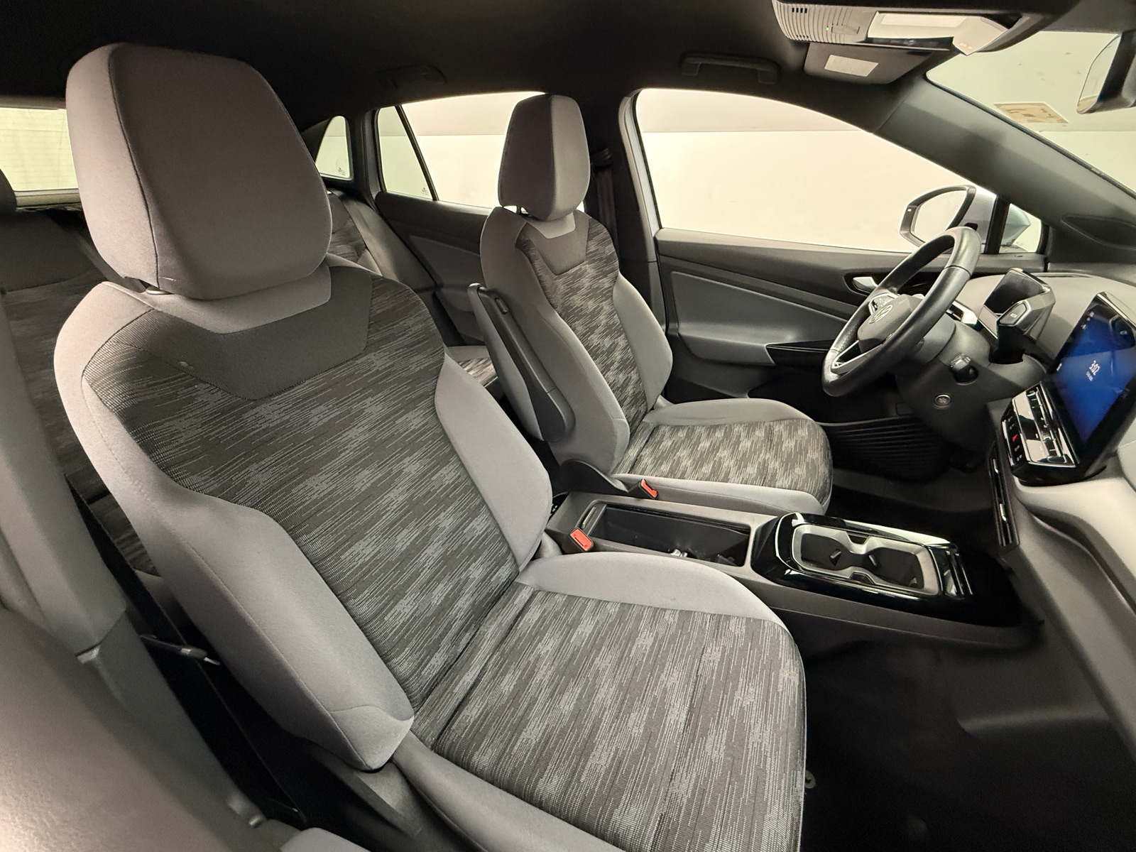 Thumbnail: 2022 Volkswagen ID.4 - 2