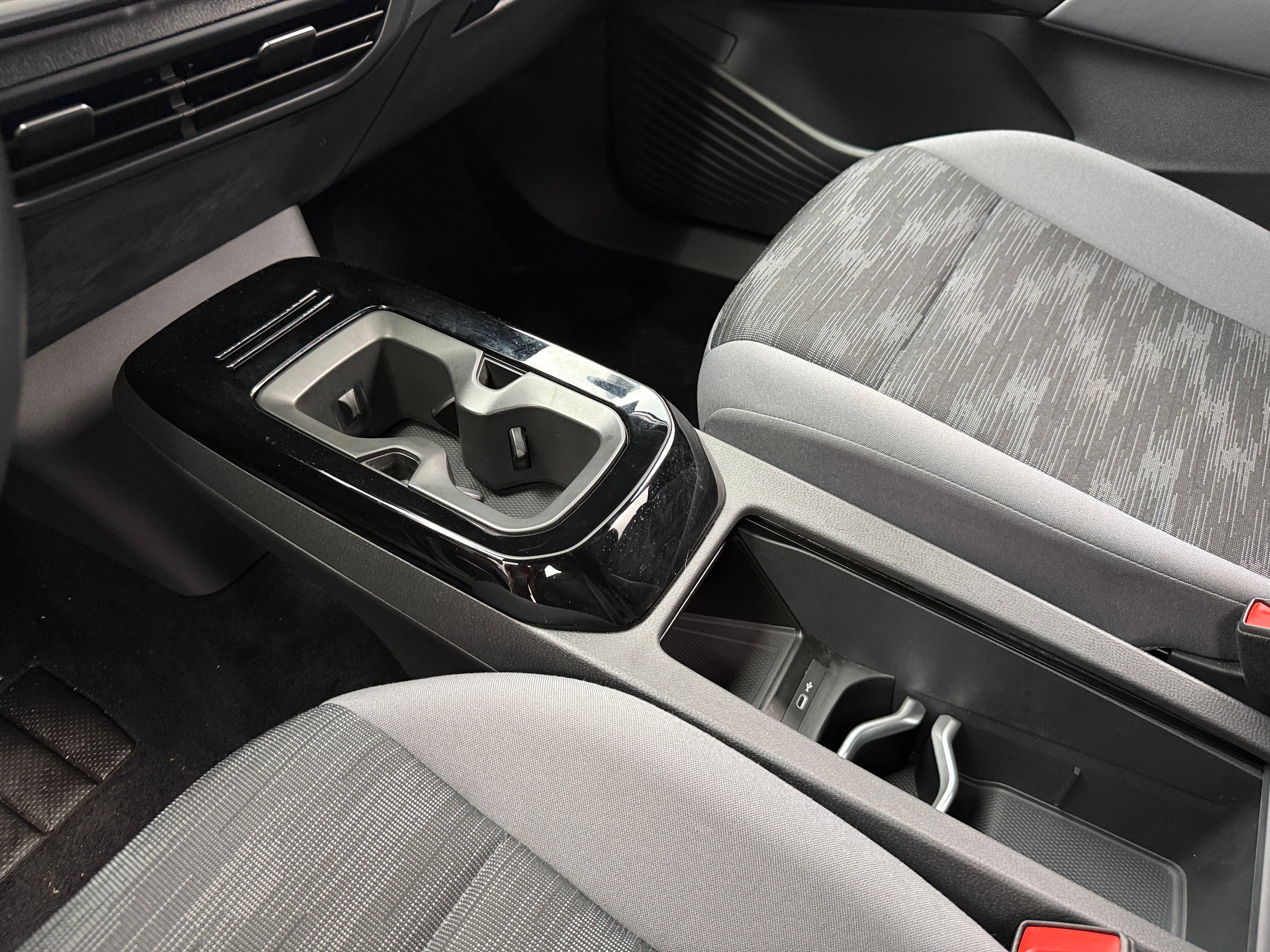 Used 2022 Volkswagen ID.4 PRO with VIN WVGRMPE27NP072693 for sale in Auburn, WA