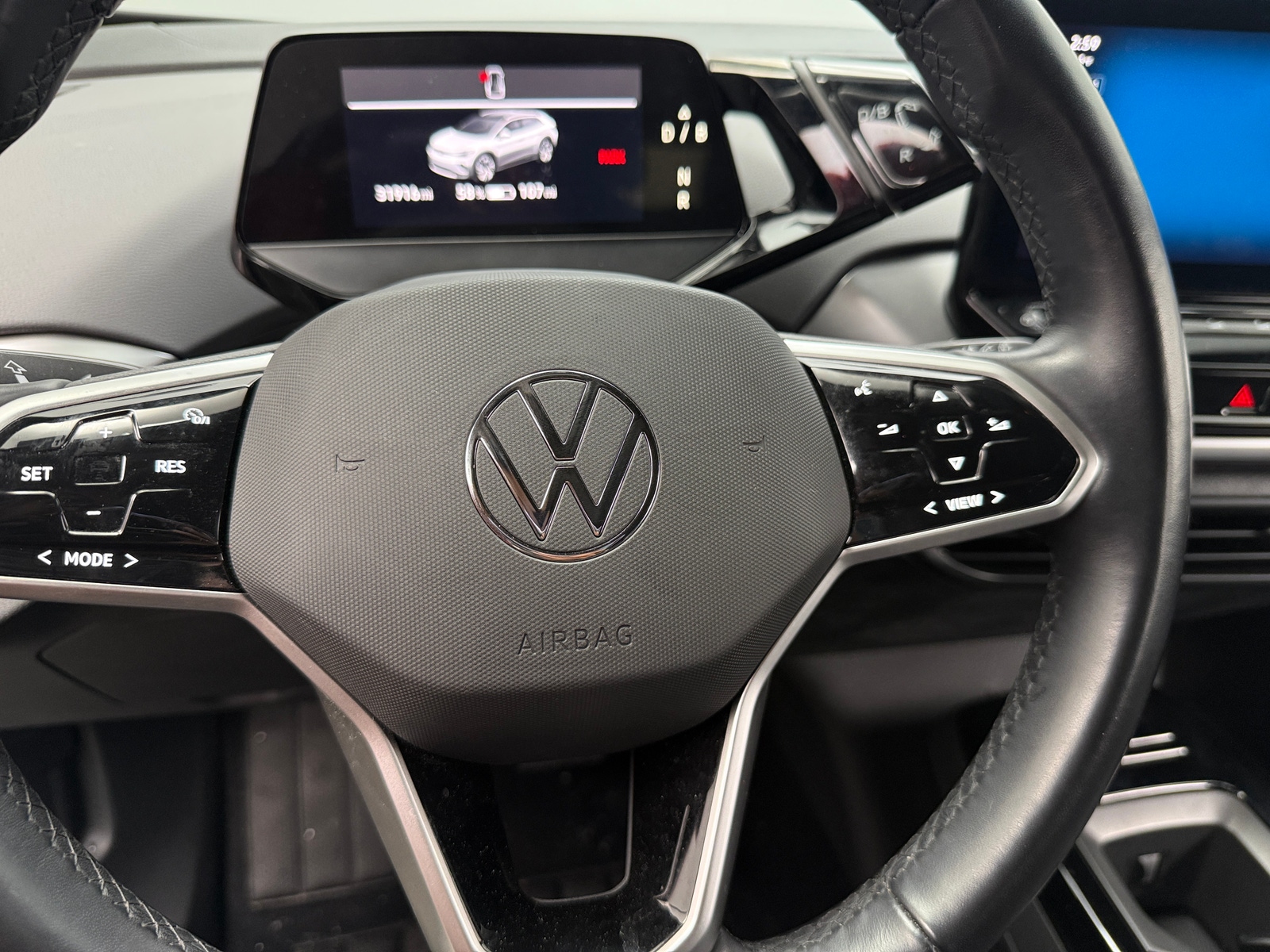 Thumbnail: 2022 Volkswagen ID.4 - 5