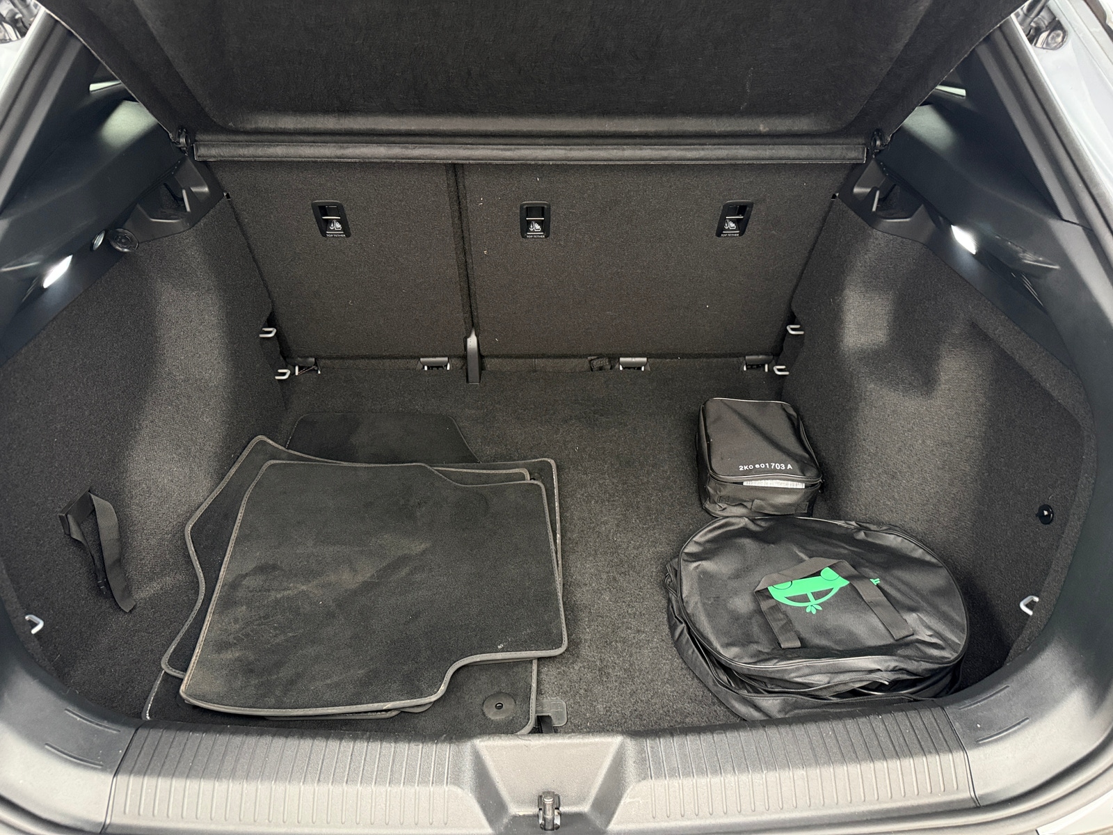 Thumbnail: 2022 Volkswagen ID.4 - 7