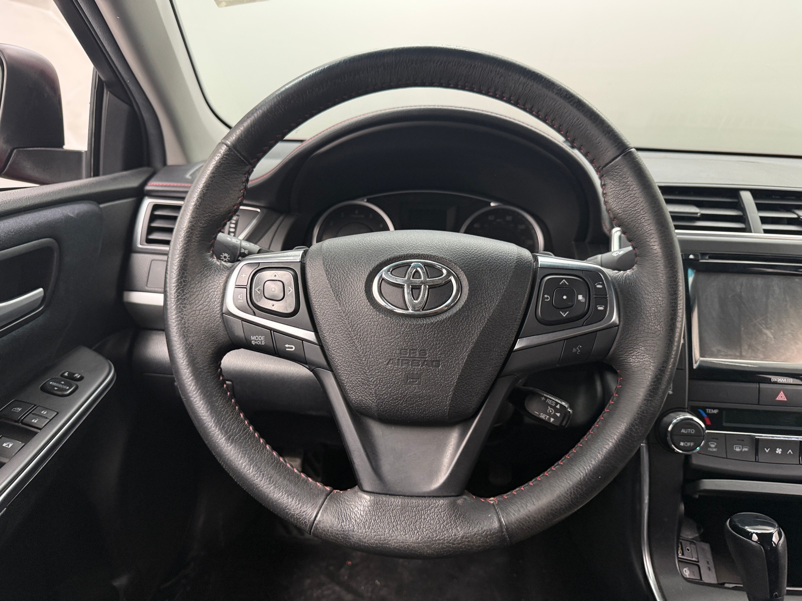 Thumbnail: 2017 Toyota Camry - 4