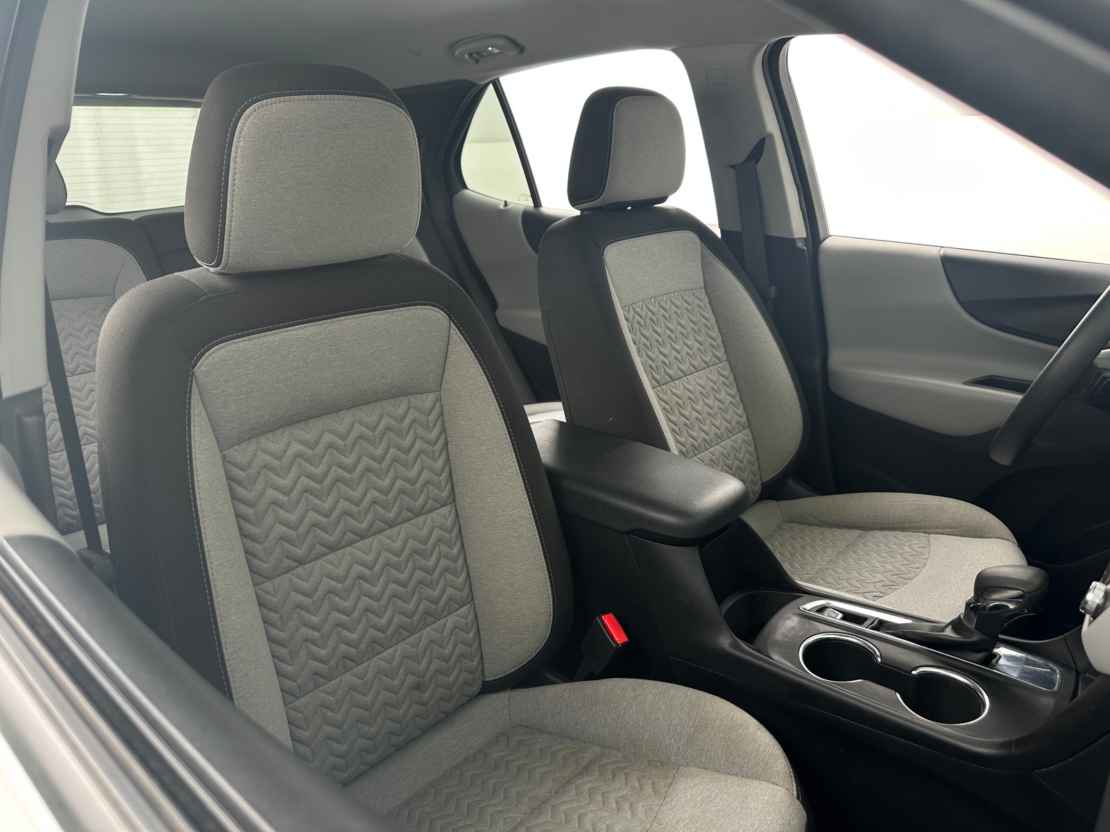 Thumbnail: 2022 Chevrolet Equinox - 2