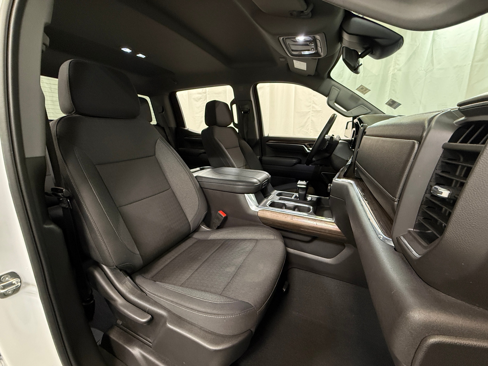 Thumbnail: 2024 Chevrolet Silverado 1500 - 2