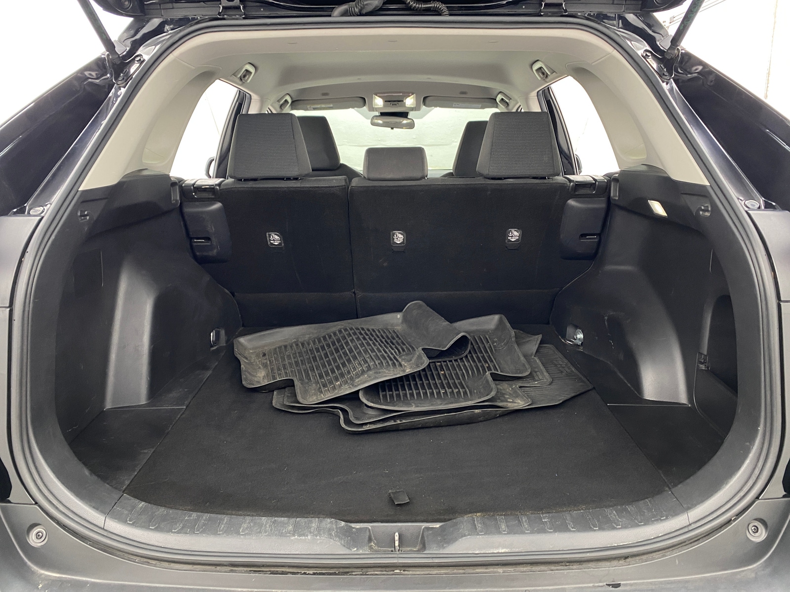 Thumbnail: 2023 Toyota RAV4 - 7