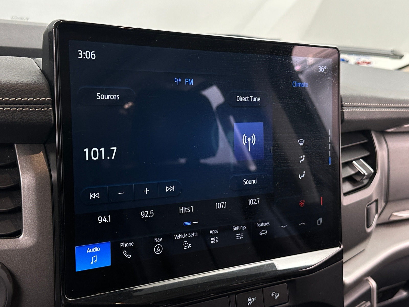 Thumbnail: 2023 Ford Expedition - 4