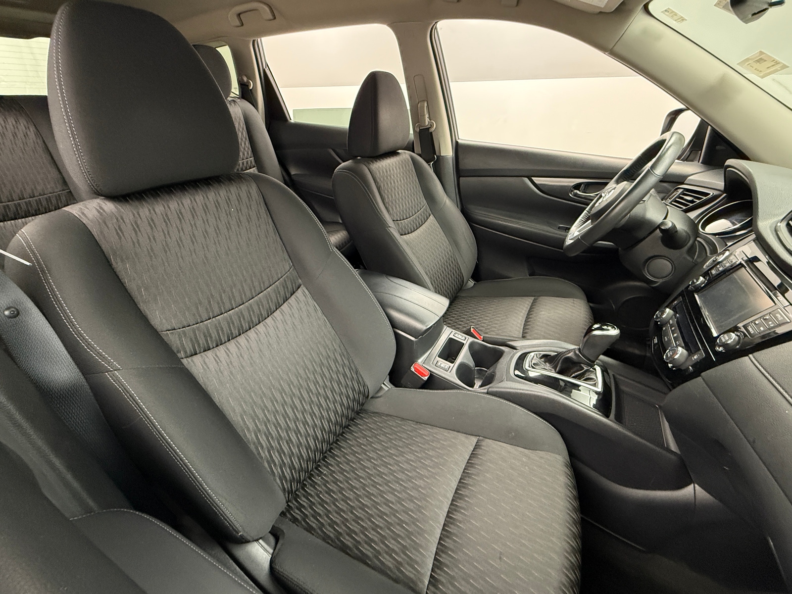 Thumbnail: 2017 Nissan Rogue - 2